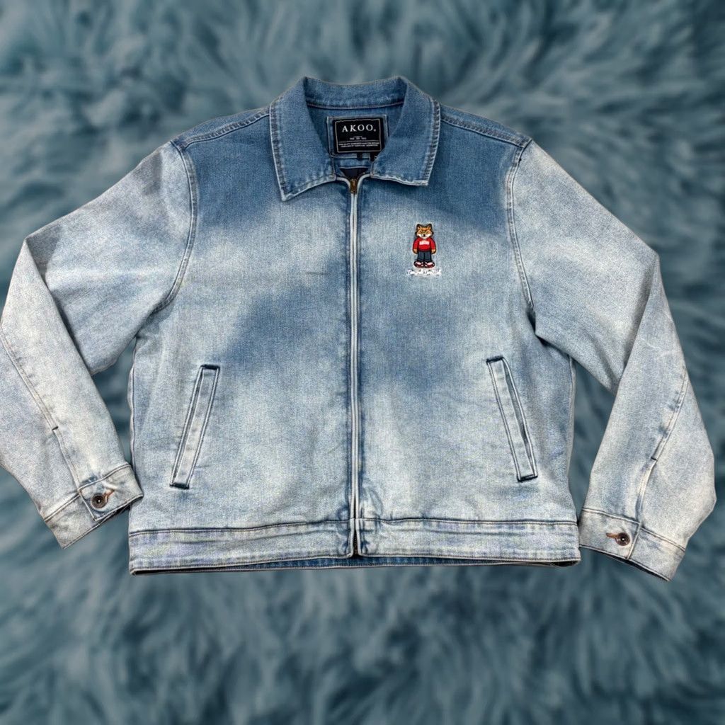 Denime AKOO Mens XL Light Wash Denim Jacket Full Zip Fox Mascot Live Full Live Well Bomber Jacket Streetwear Logo Zipper Pockets Embroidered Casual Mens Size US XL / EU 56 / 4 - 1 Thumbnail