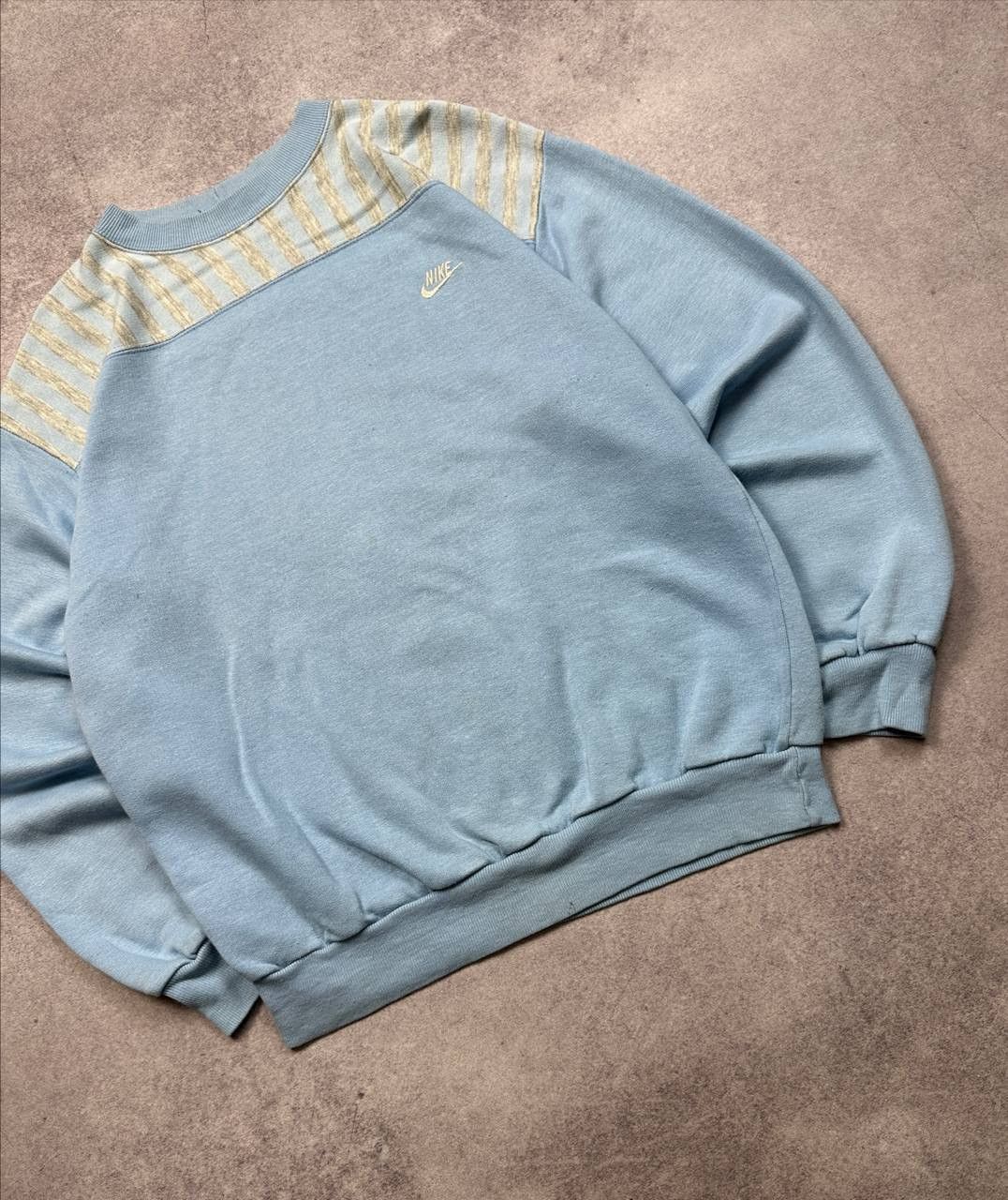 Nike Vintage Nike Women’s Sweatshirt, Size M – 90s Style Size M / US 6-8 / IT 42-44 - 3 Thumbnail
