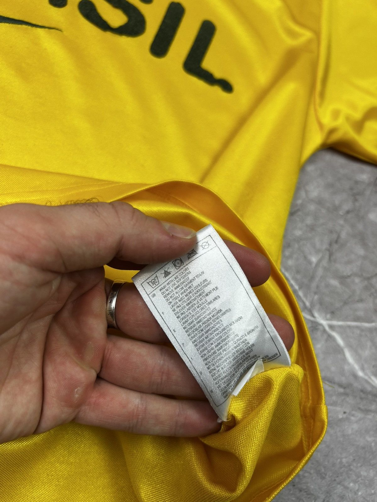 Nike Y2K Blokecore Nike Brasil 2000s Football Home Shirt S Hype Size US S / EU 44-46 / 1 - 16 Thumbnail