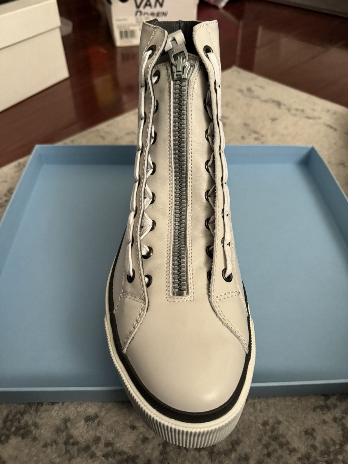 Lanvin LANVIN HIGH TOP NAPPA CALFSKIN SNEAKER RETAIL $850 Size US 9 / EU 42 - 3 Thumbnail