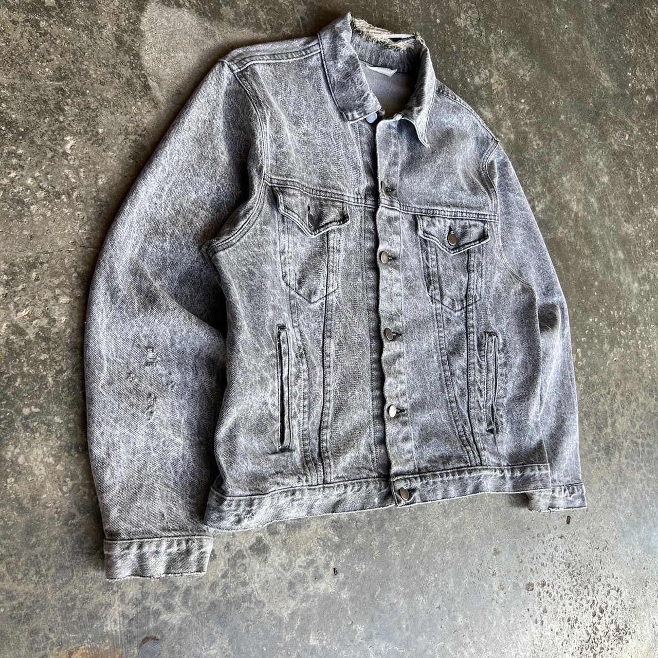 Vintage Vintage grey distressed denim jacket Size US L / EU 52-54 / 3 - 4 Thumbnail