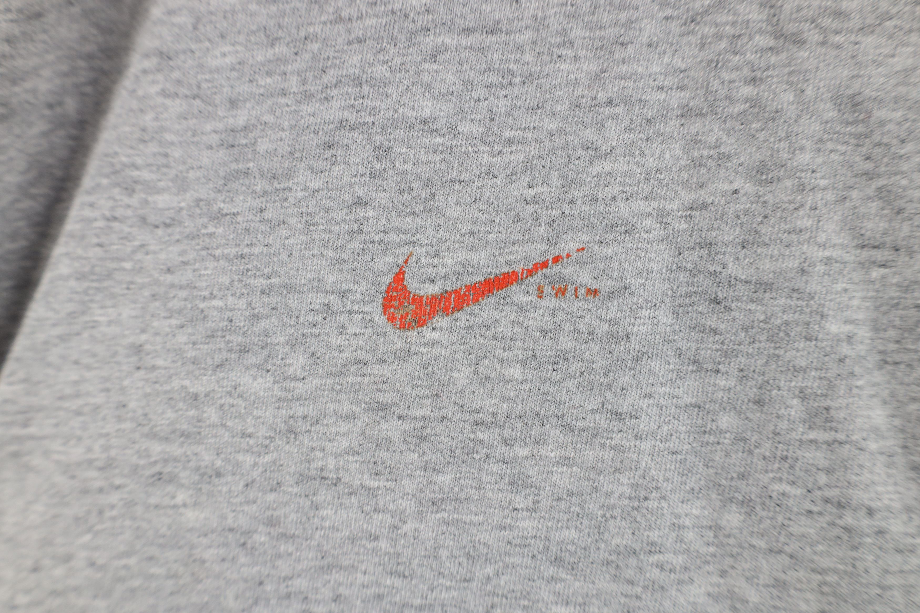 Nike × Vintage Vintage Nike Swim Travis Scott Mini Swoosh T-Shirt Gray Size US XXL / EU 58 / 5 - 4 Thumbnail