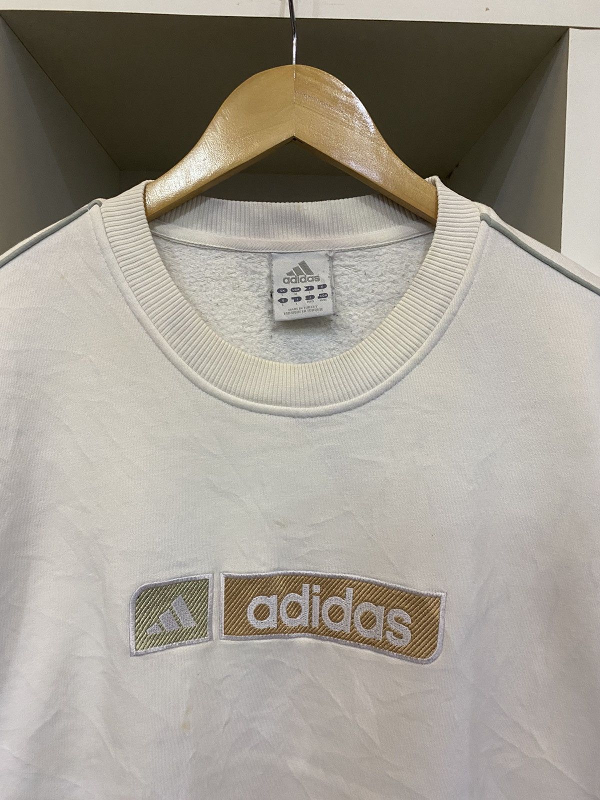 Adidas Adidas Embroidery Logo Sweatshirt Size US L / EU 52-54 / 3 - 2 Thumbnail
