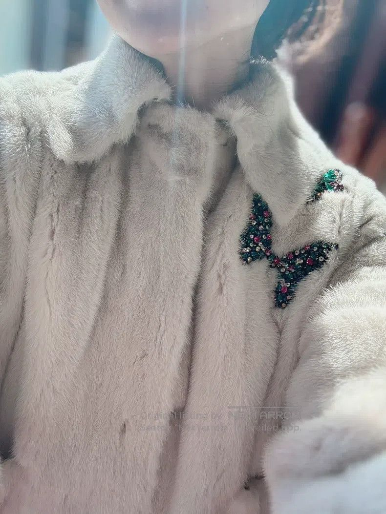 Valentino Valentino Mink fur butterfly rhinestone coat Size M / US 6-8 / IT 42-44 - 6 Thumbnail