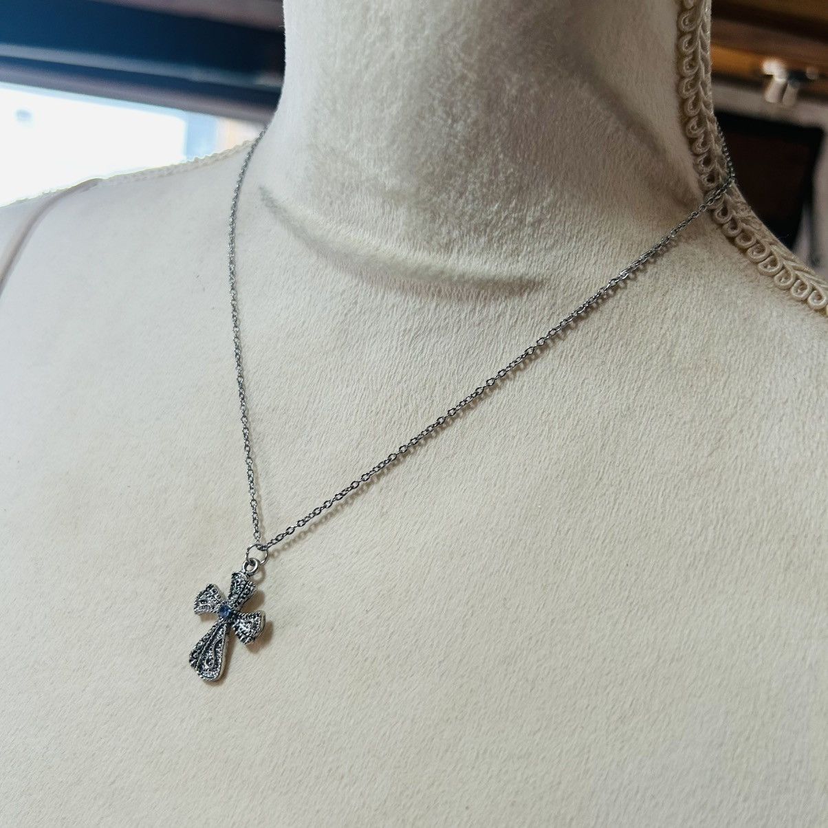 Handmade Handcrafted vintage heavy silver crystal cross necklace Size ONE SIZE - 3 Thumbnail