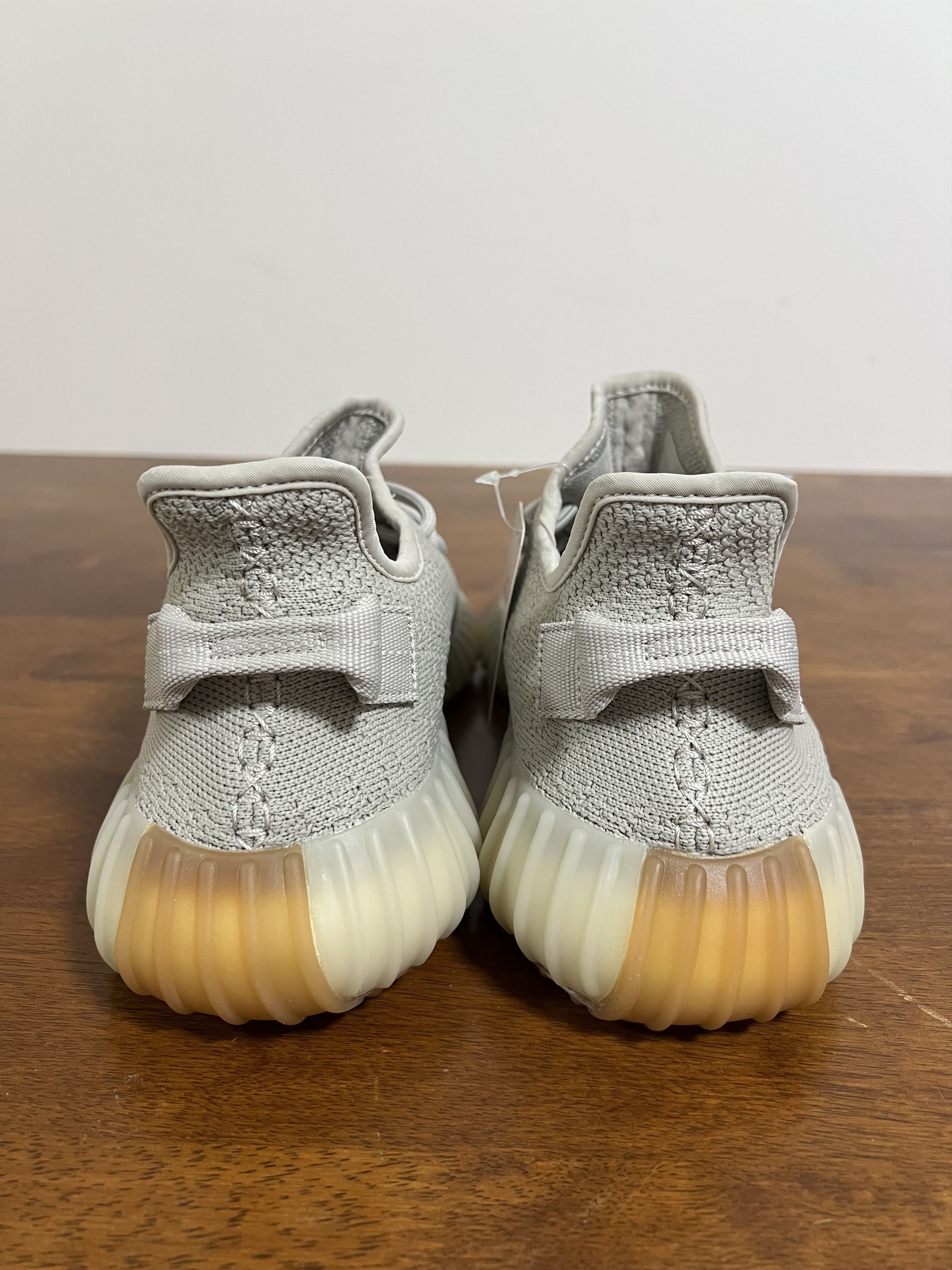 Adidas 💚 Adidas Yeezy Boost 350 V2 Sesame US 9.5 NEW Size US 9.5 / EU 42-43 - 6 Thumbnail