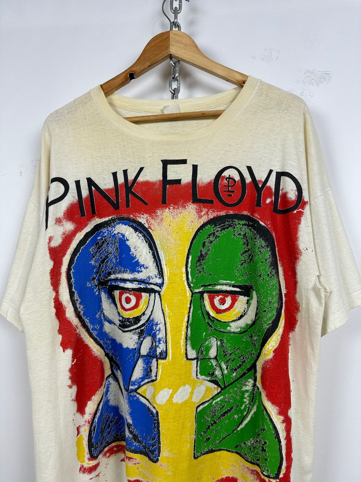Band Tees Vintage Pink Floyd Division Bell Distressed The Wall T-Shirt Size US XL / EU 56 / 4 - 4 Thumbnail
