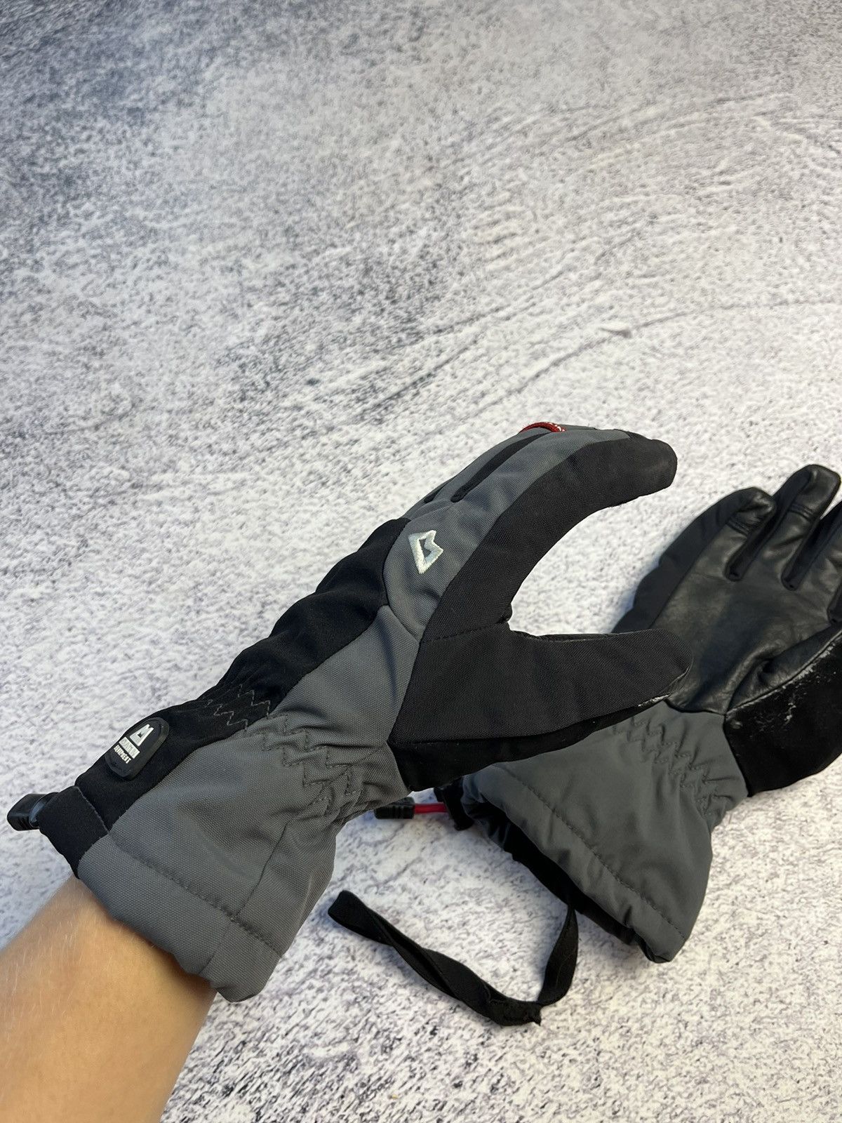 Mountain Equipment Company Vintage Gloves Mountain Equipment Size ONE SIZE - 14 Thumbnail