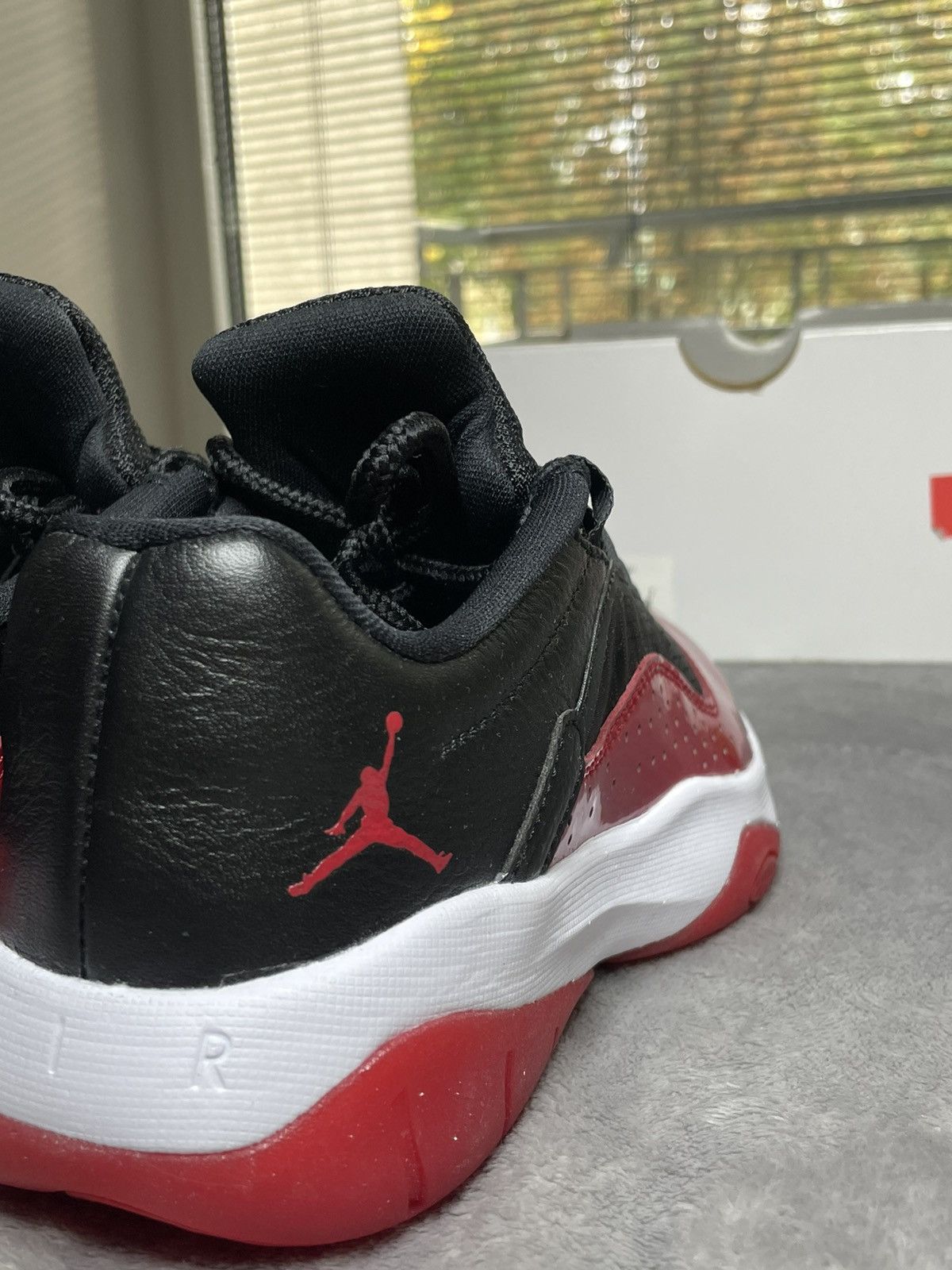 Jordan Brand × Nike Sneakers Air Jordan 11 CMFT Low Size US 5.5 / IT 35.5 - 6 Thumbnail