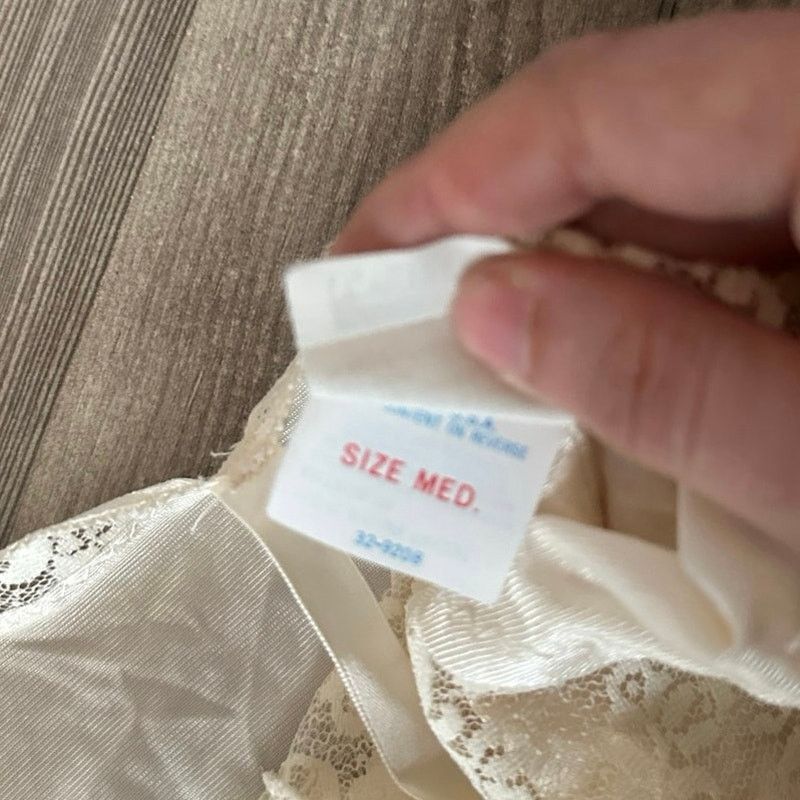 Other montgomery ward cream lace body suit Size ONE SIZE - 4 Thumbnail