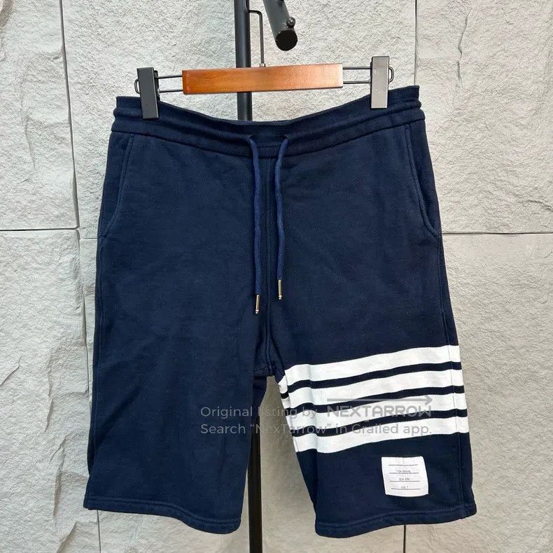 Thom Browne Thom Browne size 2 Navy Classic Four-Stripe Shorts Size US 28 / EU 44 - 1 Thumbnail