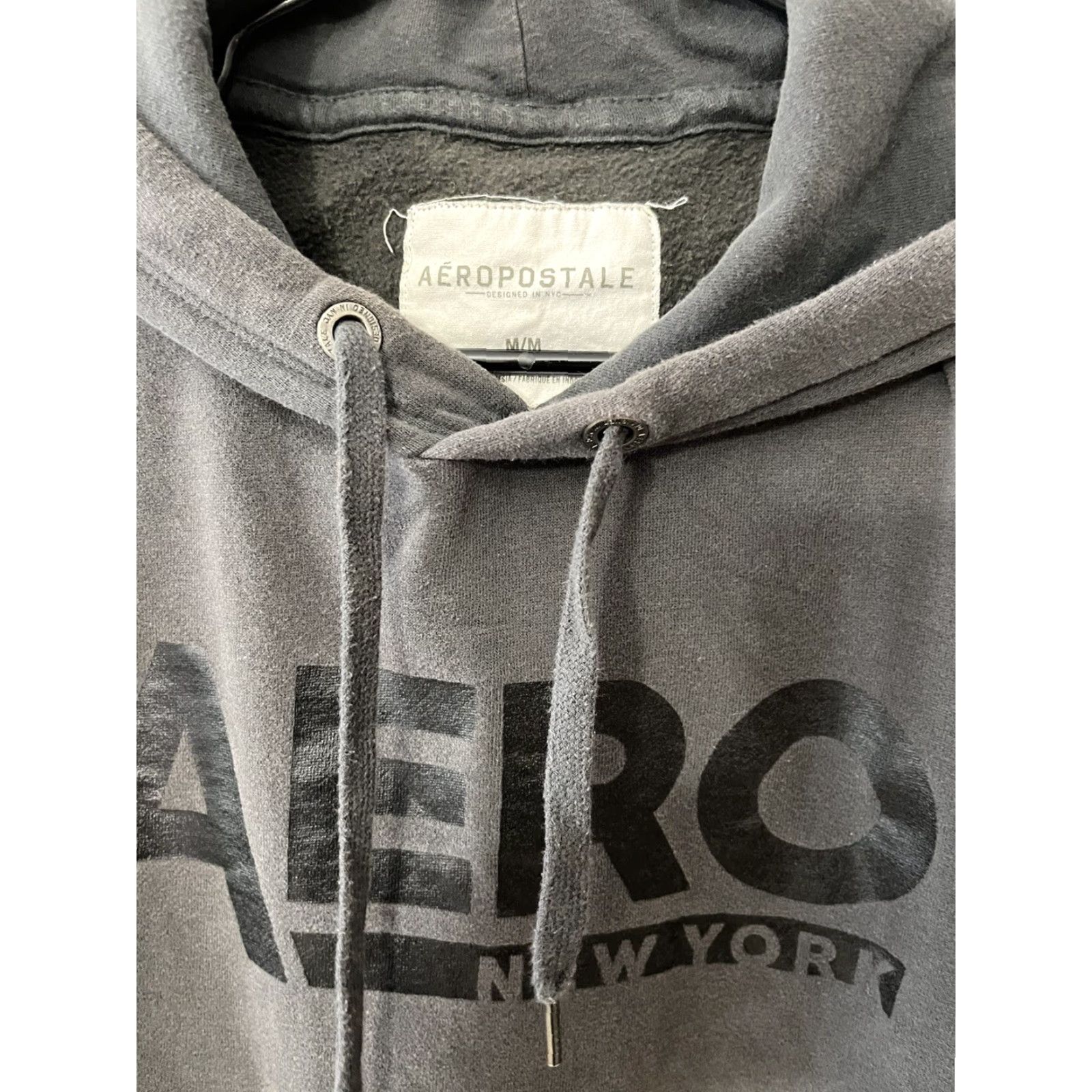 Aeropostale Aeropostale Hoodie Men’s M Gray Pullover Hoodie Sweatshirt Logo Kangaroo Pocket Regular Fit Size US M / EU 48-50 / 2 - 3 Thumbnail
