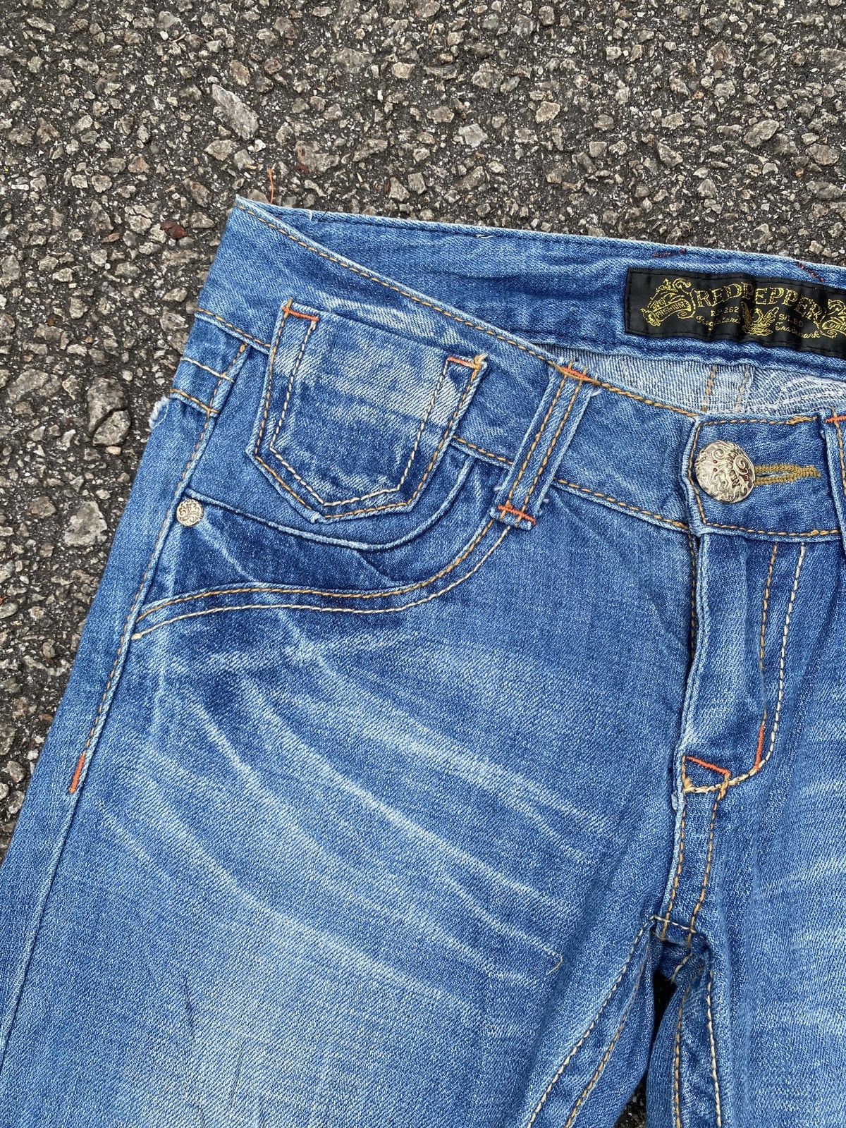 Japanese Brand Red Pepper Low Rise Faded Blue Back Logo Flare Jeans Size US 30 / EU 46 - 6 Thumbnail