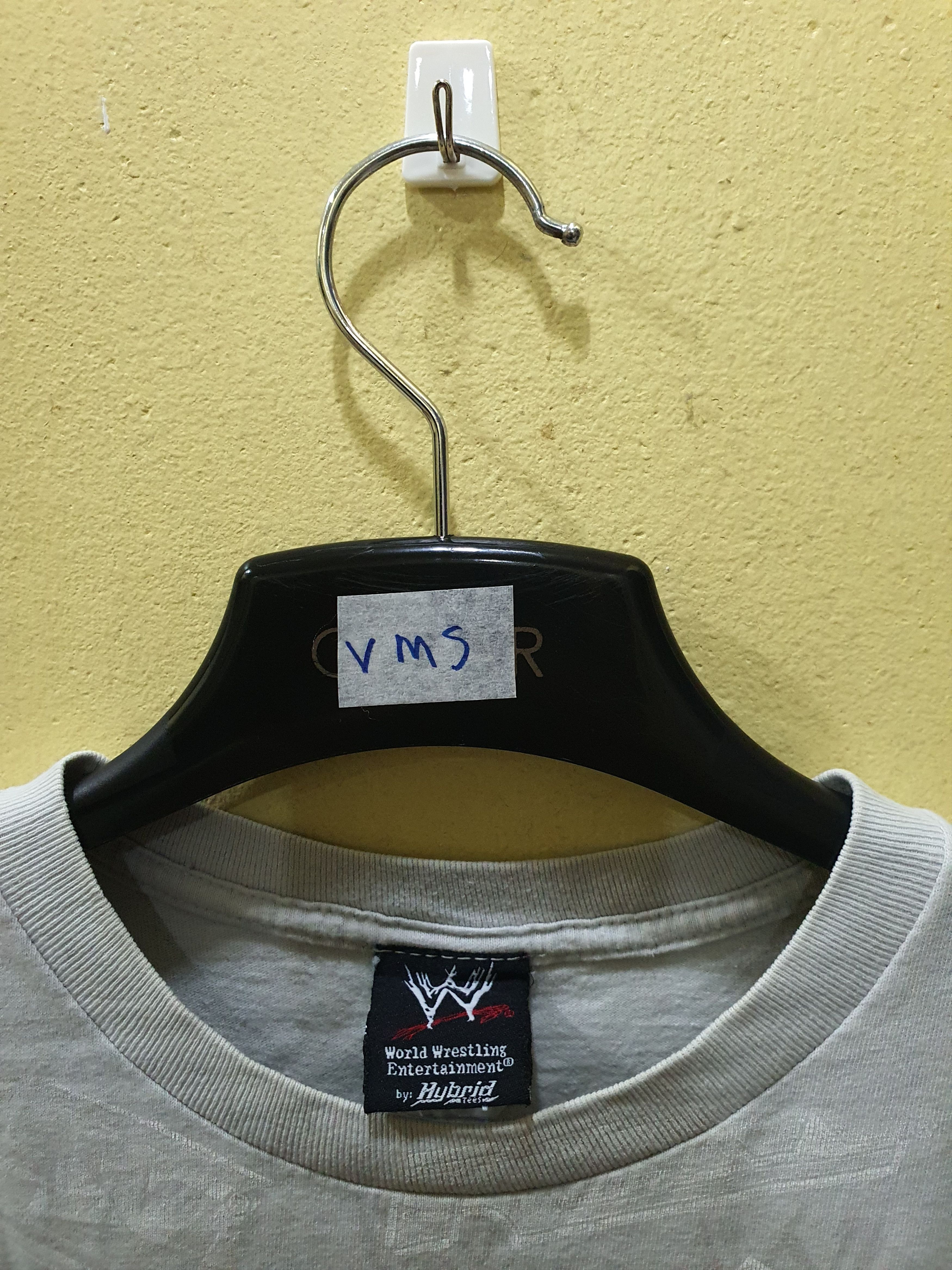 Vintage Vintage 2008 WWE Hybrid Smackdown vs Raw graphic T-shirt Size US L / EU 52-54 / 3 - 10 Thumbnail