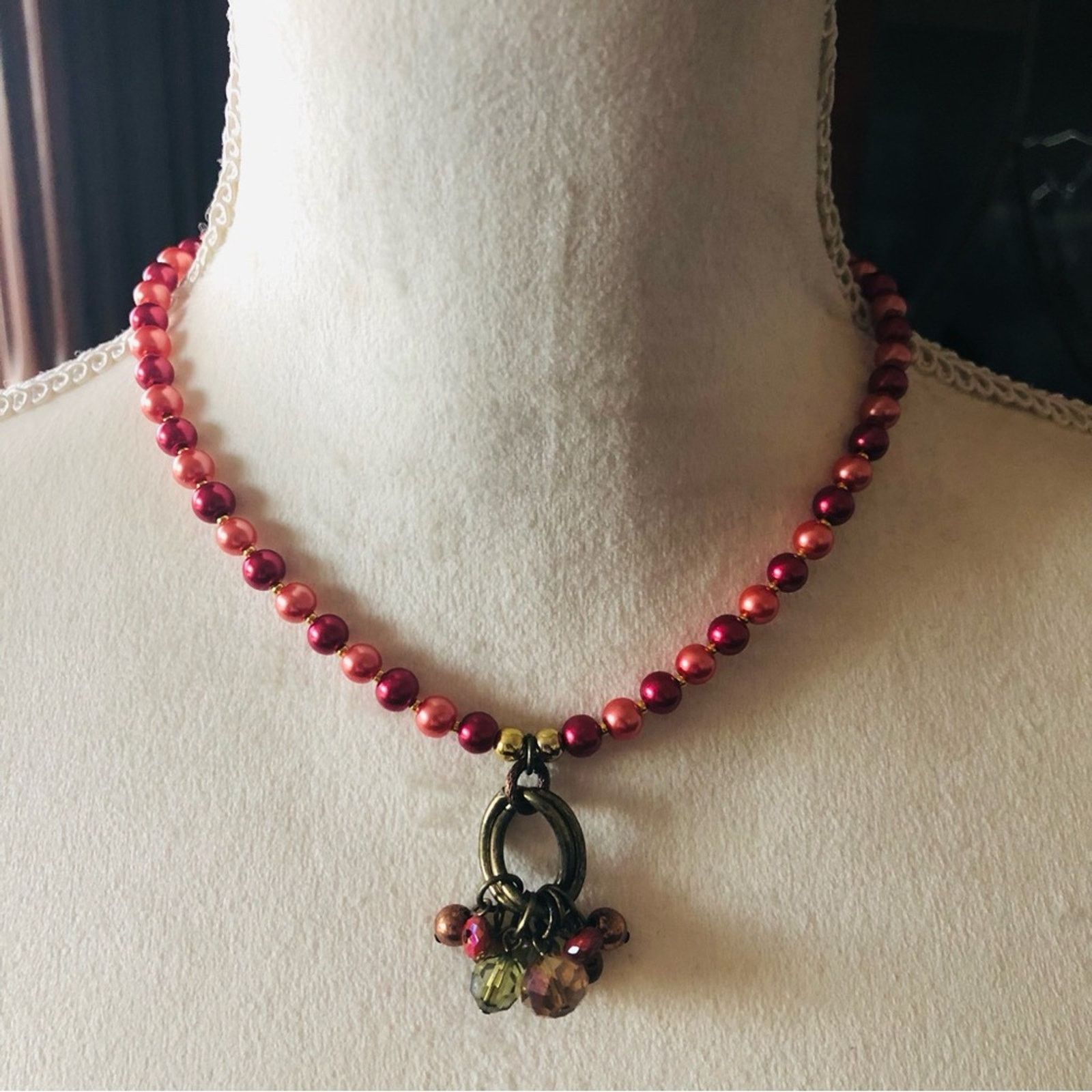 Handmade Handcrafted repurpose beaded cluster pendant Pearl necklace Size ONE SIZE - 2 Thumbnail