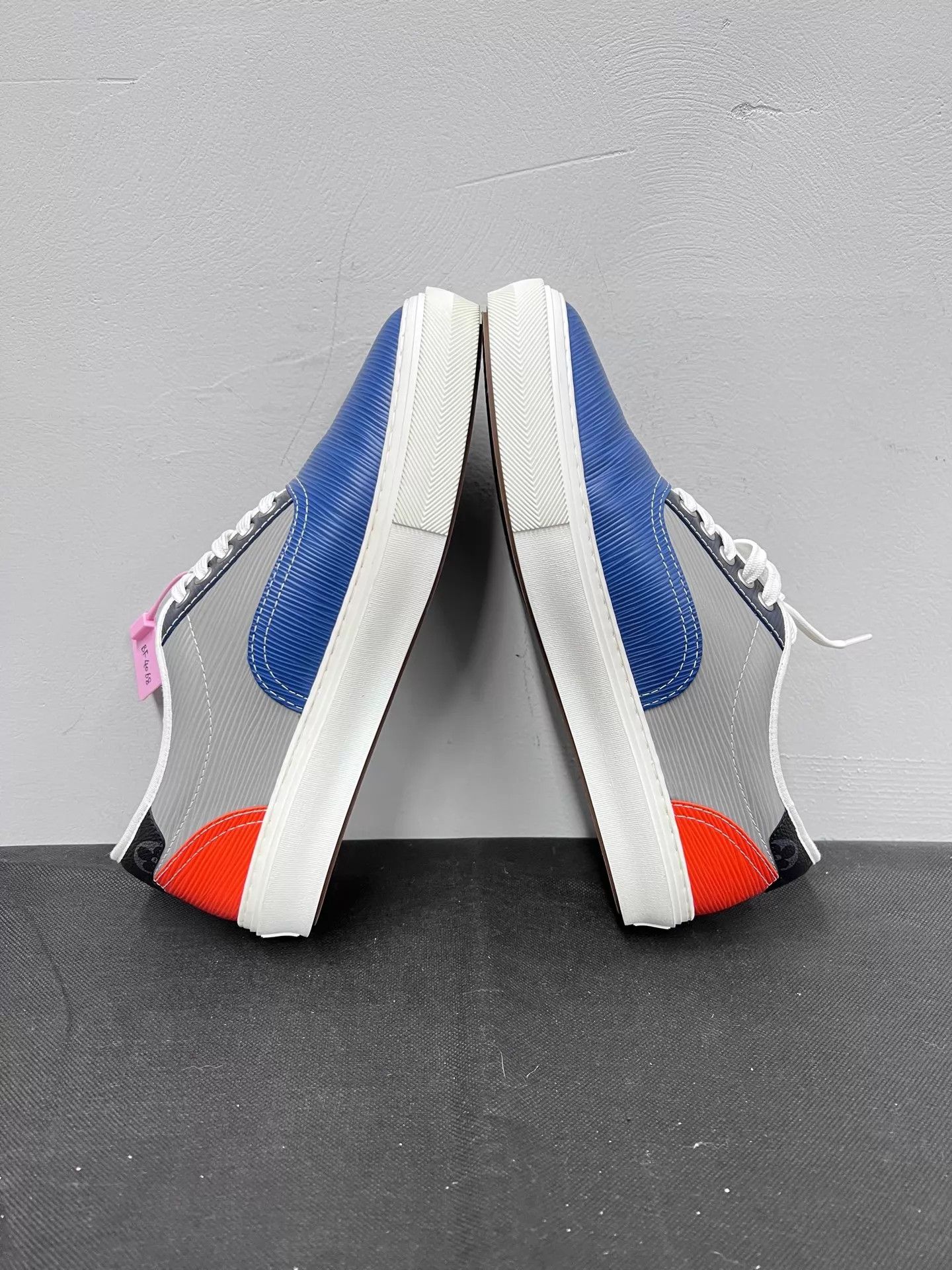 Louis Vuitton LV Gray-Blue Colorblocked Epi Sneaker UK7.5 MINT BF4068 Size US 8.5 / EU 41-42 - 5 Thumbnail