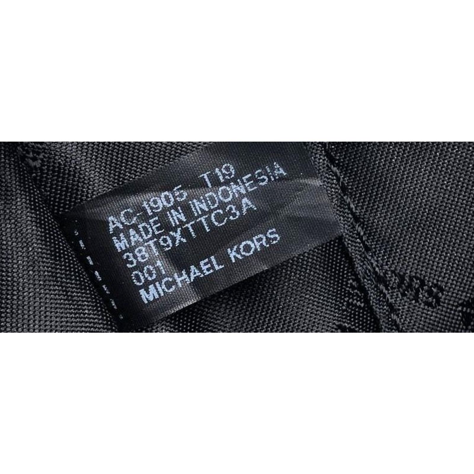 Michael Kors Michael Kors Jet Set MK Signature Large Zip Clutch Wrist Blk Size ONE SIZE - 8 Thumbnail