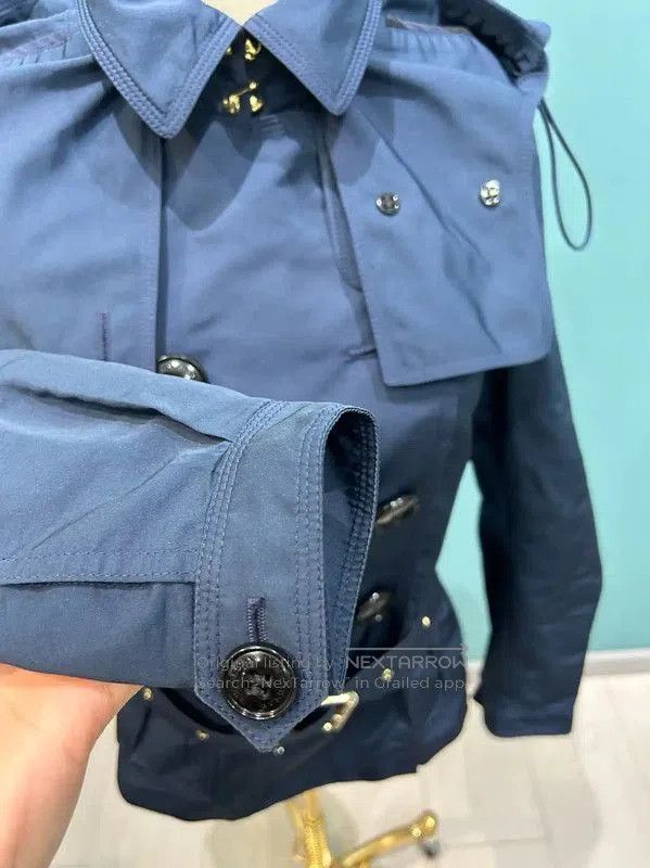 Burberry Burberry Women's Short Navy Spring Autumn Trench Coat. Size S / US 4 / IT 40 - 4 Thumbnail