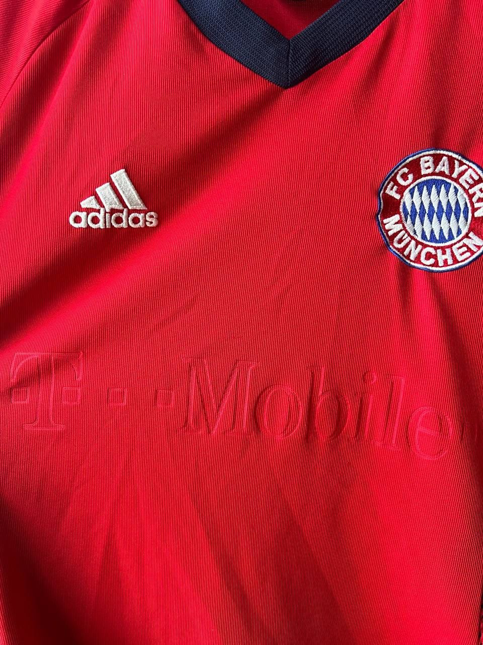 Adidas 2002/03 BAYERN MUNICH UCL SPECIAL SOCCER JERSEY SHIRT SIZE M Size US M / EU 48-50 / 2 - 10 Thumbnail