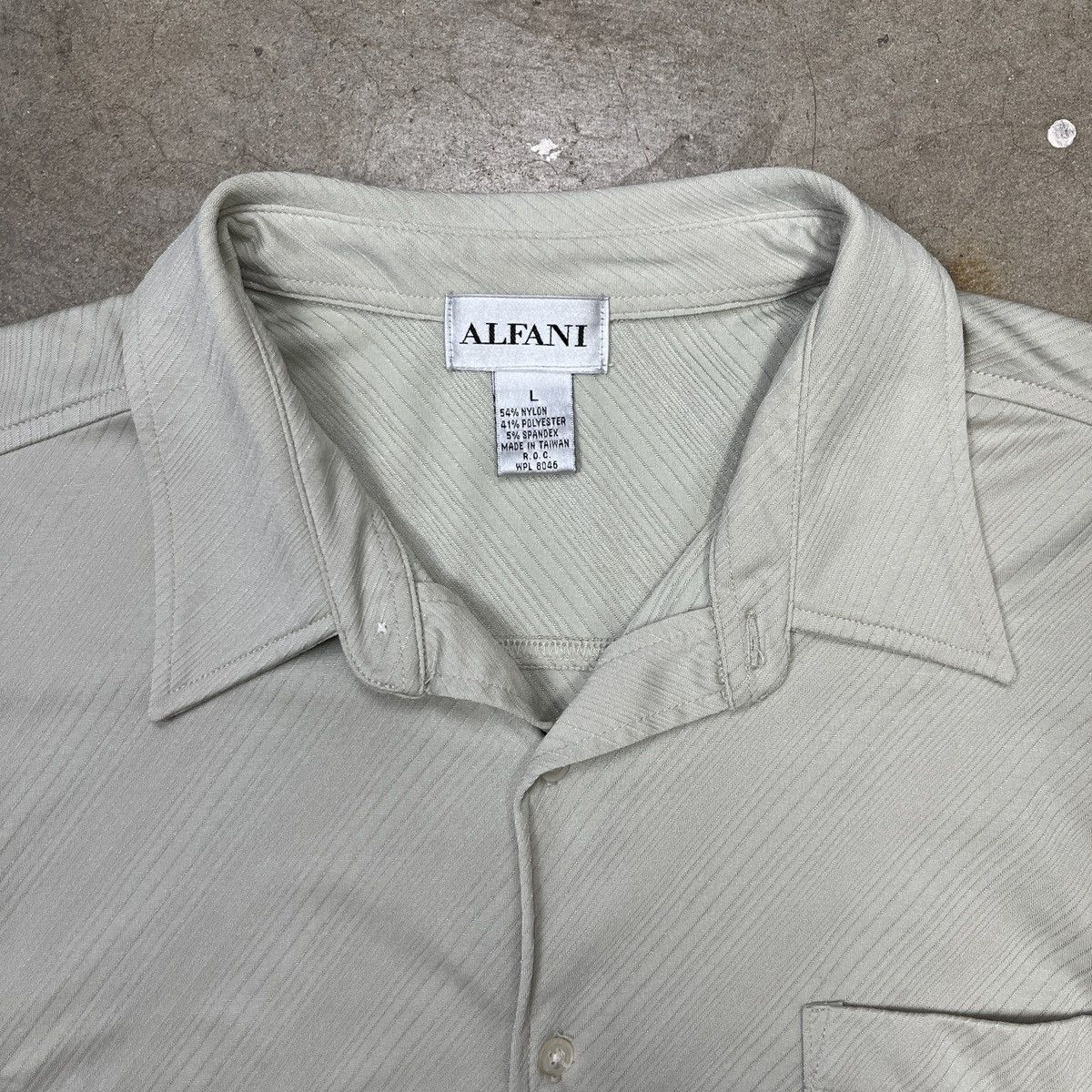 Alfani × Vintage Vintage Alfani Short Sleeve Button Shirt Textured Eggshell Size US L / EU 52-54 / 3 - 2 Thumbnail