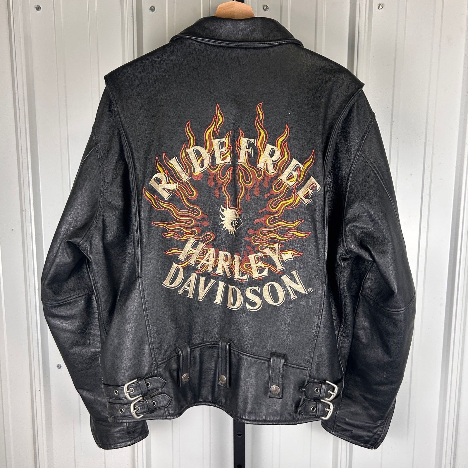 Harley Davidson Harley Davidson Flame Sleeves Ride Free Large Leather Jacket Size US L / EU 52-54 / 3 - 1 Thumbnail