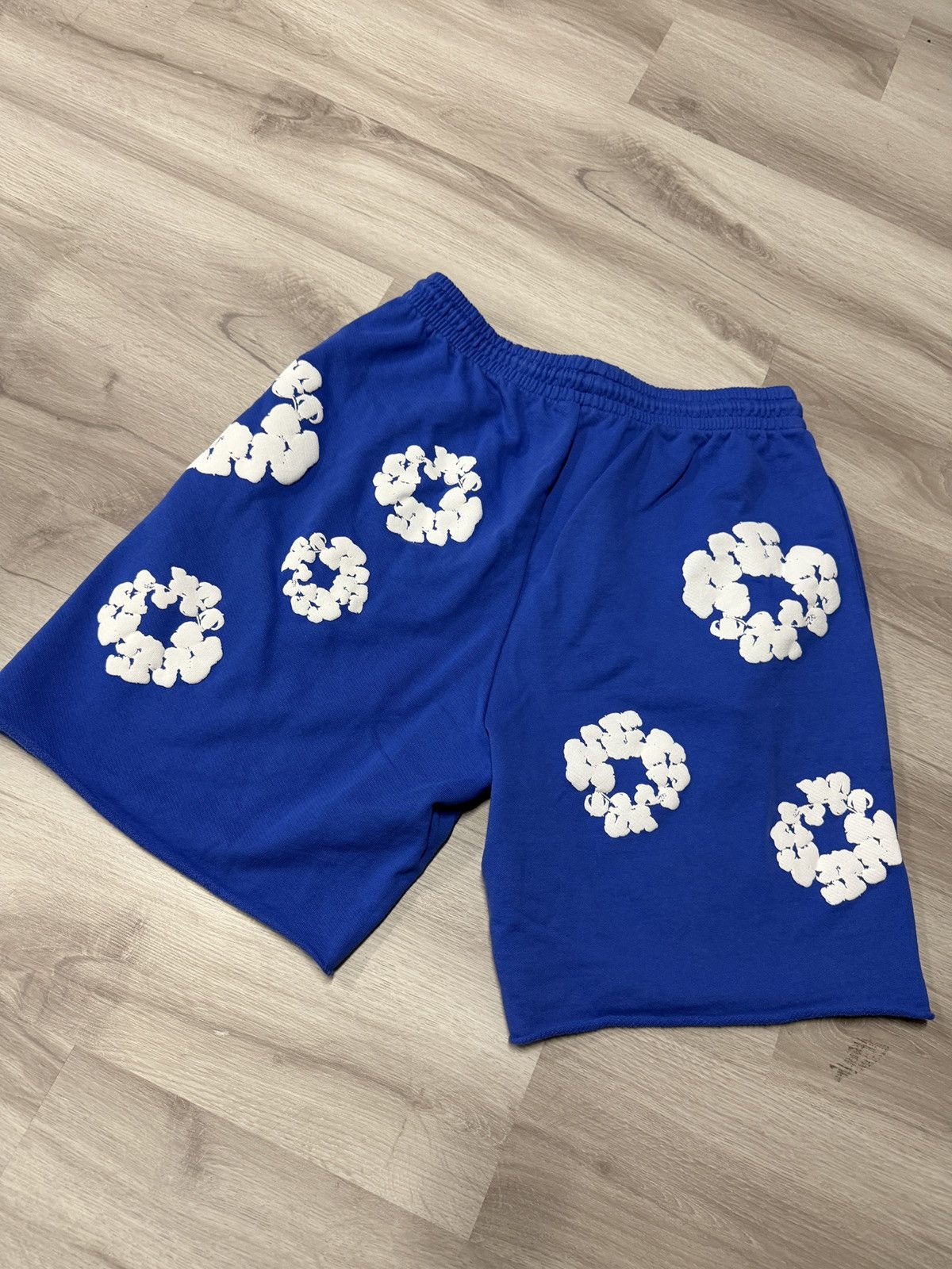 DENIM TEARS Denim Tears Cotton Wreath Shorts – Blue (XL) Size US 38 / EU 54 - 2 Thumbnail