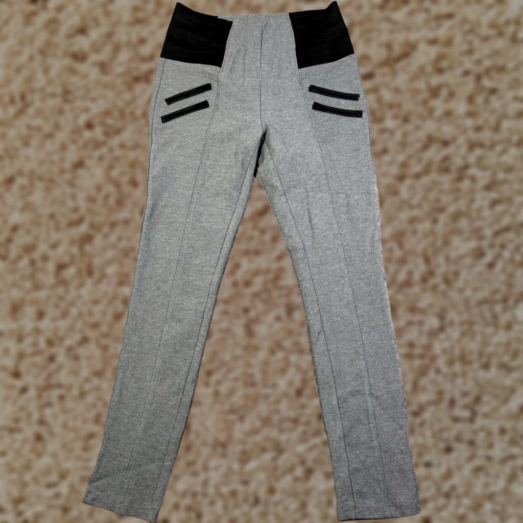 Guess GUESS Daisy Leggings Women's Large Gray Zipper NWT Cropped Activewear Casual Travel Style: Leggings Size 36" / US 14 / IT 50 - 1 Thumbnail