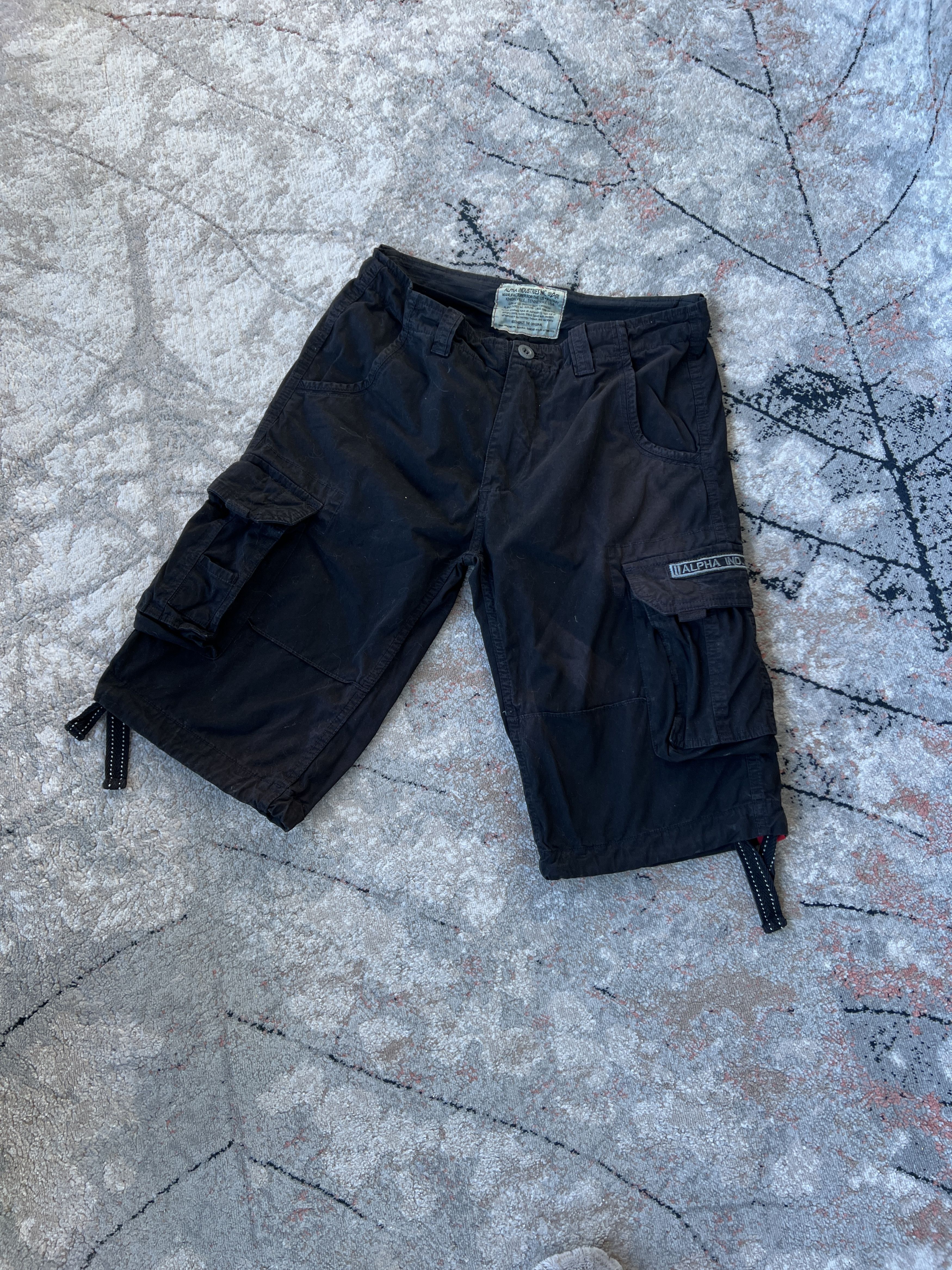 Alpha Industries Alpha Industries Vintage Shorts Size US 30 / EU 46 - 1 Thumbnail