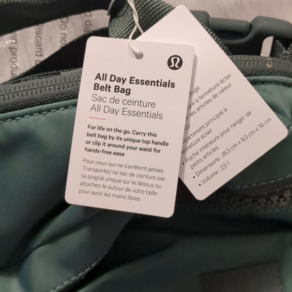 Lululemon all day essential forest green belt bag size 2.5L