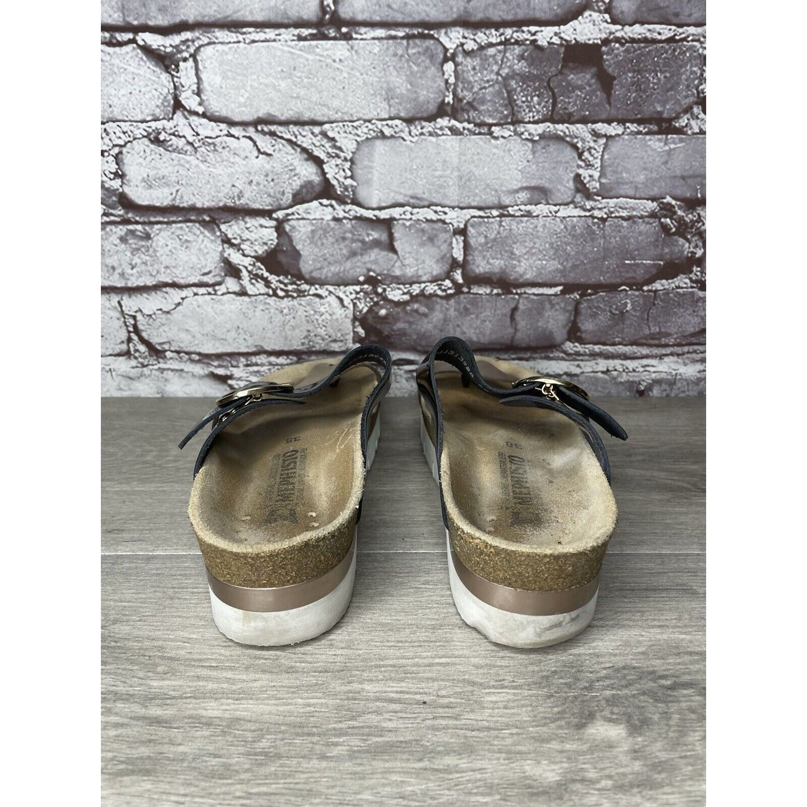 Mephisto Mephisto Silver Leather Black Patent Toe Strap Cork Wedge Sa Size US 8 / IT 38 - 19 Thumbnail