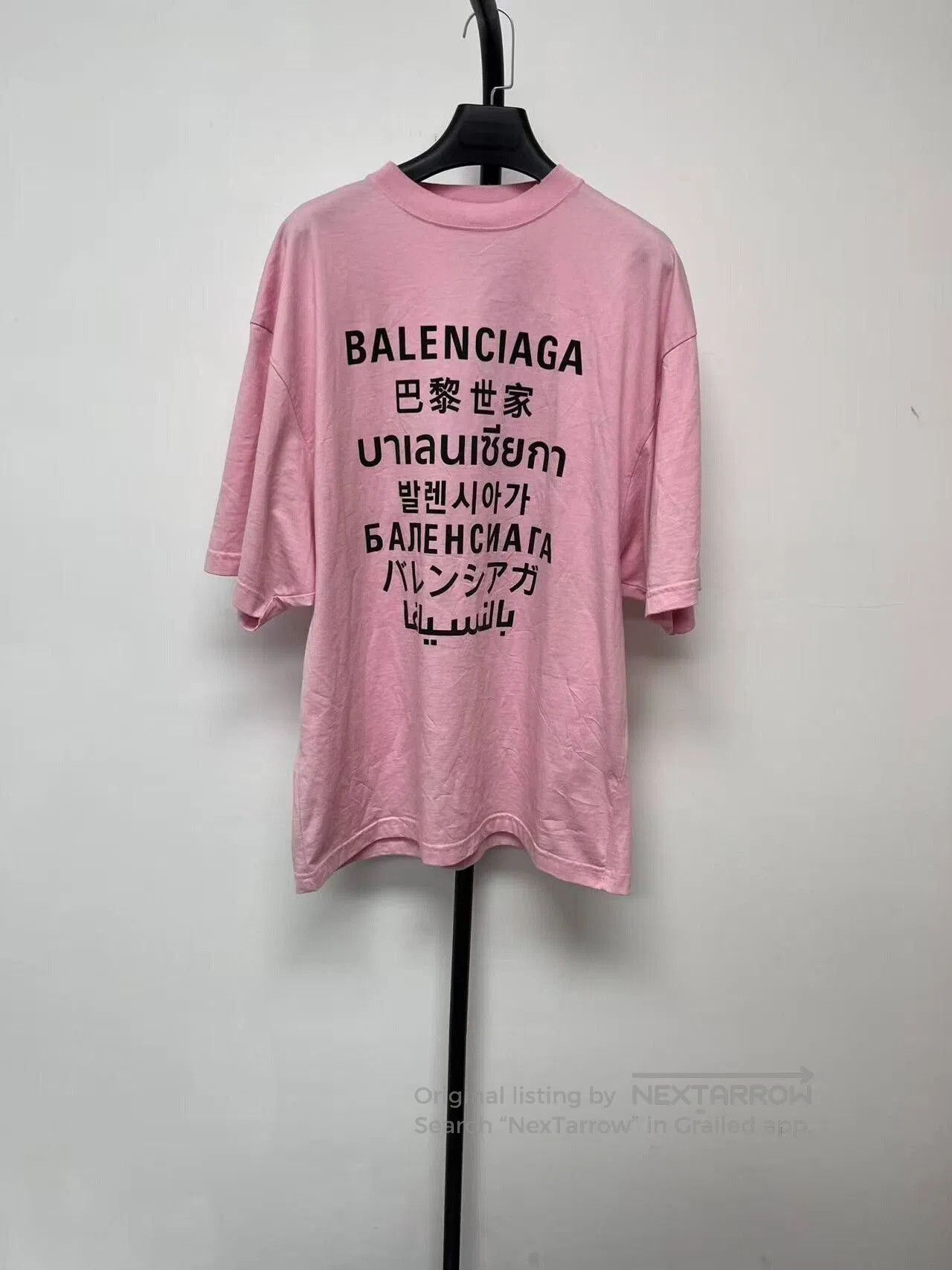 Balenciaga Balenciaga Multilingual Logo Short Sleeve T. Size XS / US 0-2 / IT 36-38 - 1 Thumbnail