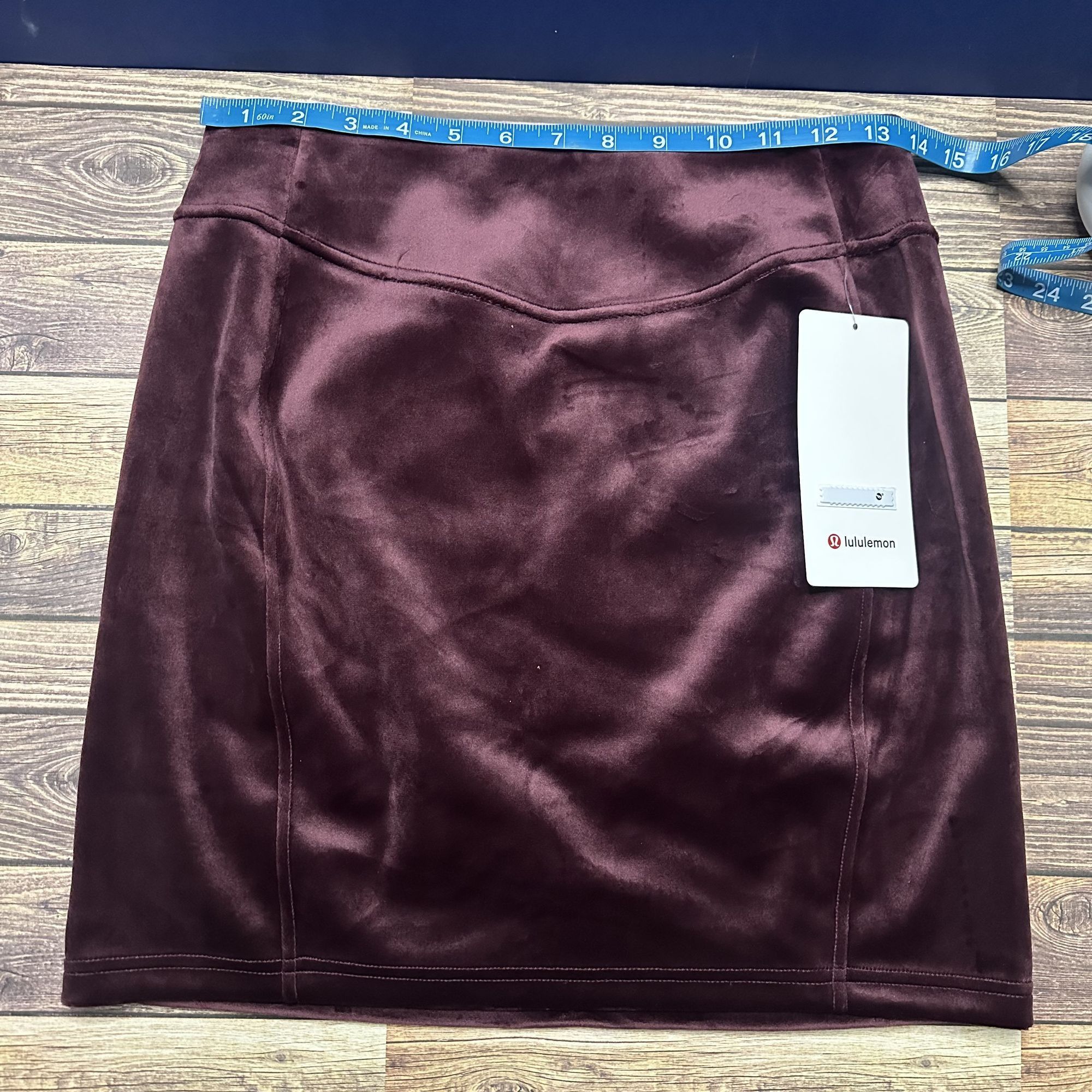 Lululemon Lululemon Scuba High Rise Mini Skirt Velvet NWT Size Small Size 28" / US 6 / IT 42 - 3 Thumbnail