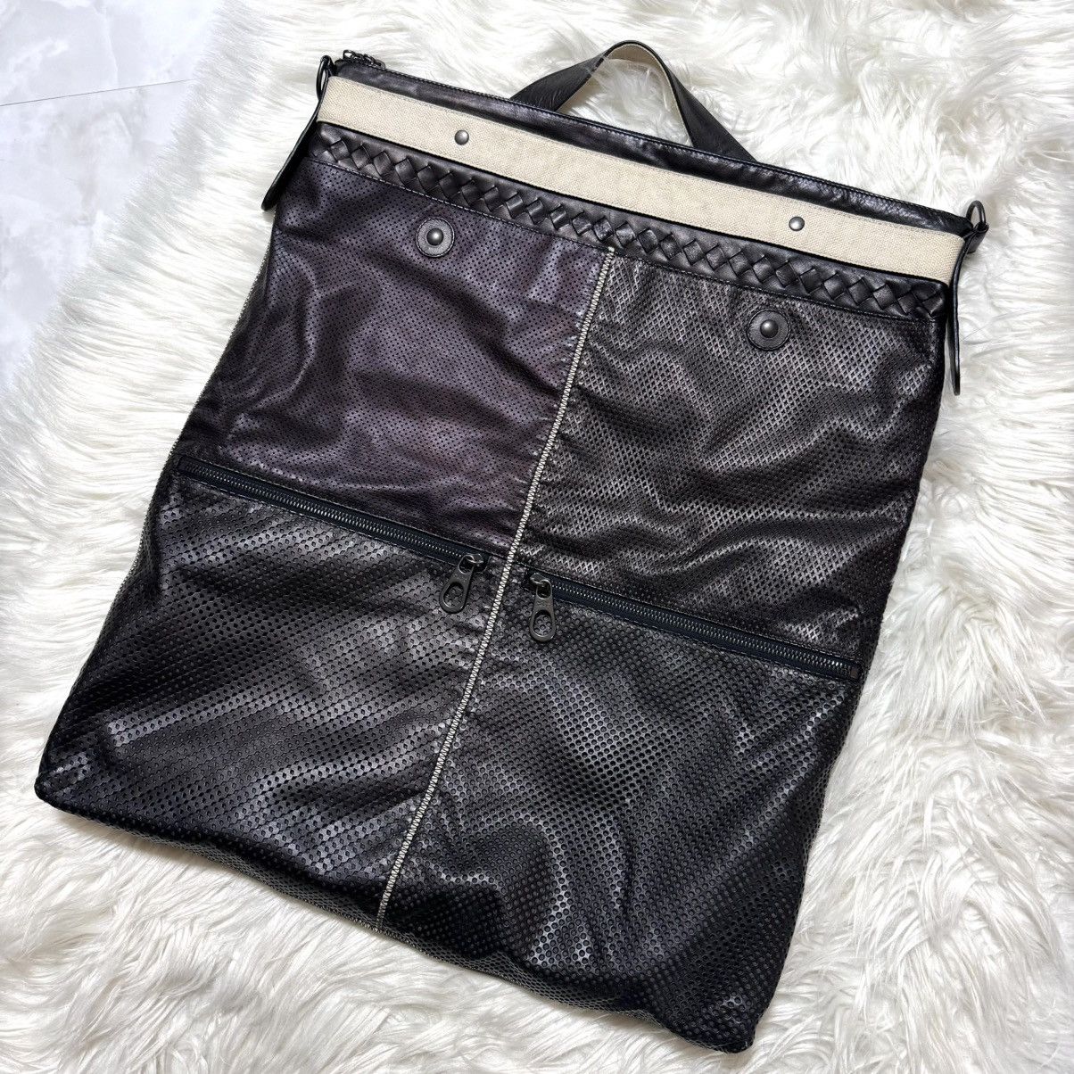 Bottega Veneta runway, Bottega Veneta mesh leather shoulder clutch bag Size ONE SIZE - 9 Thumbnail