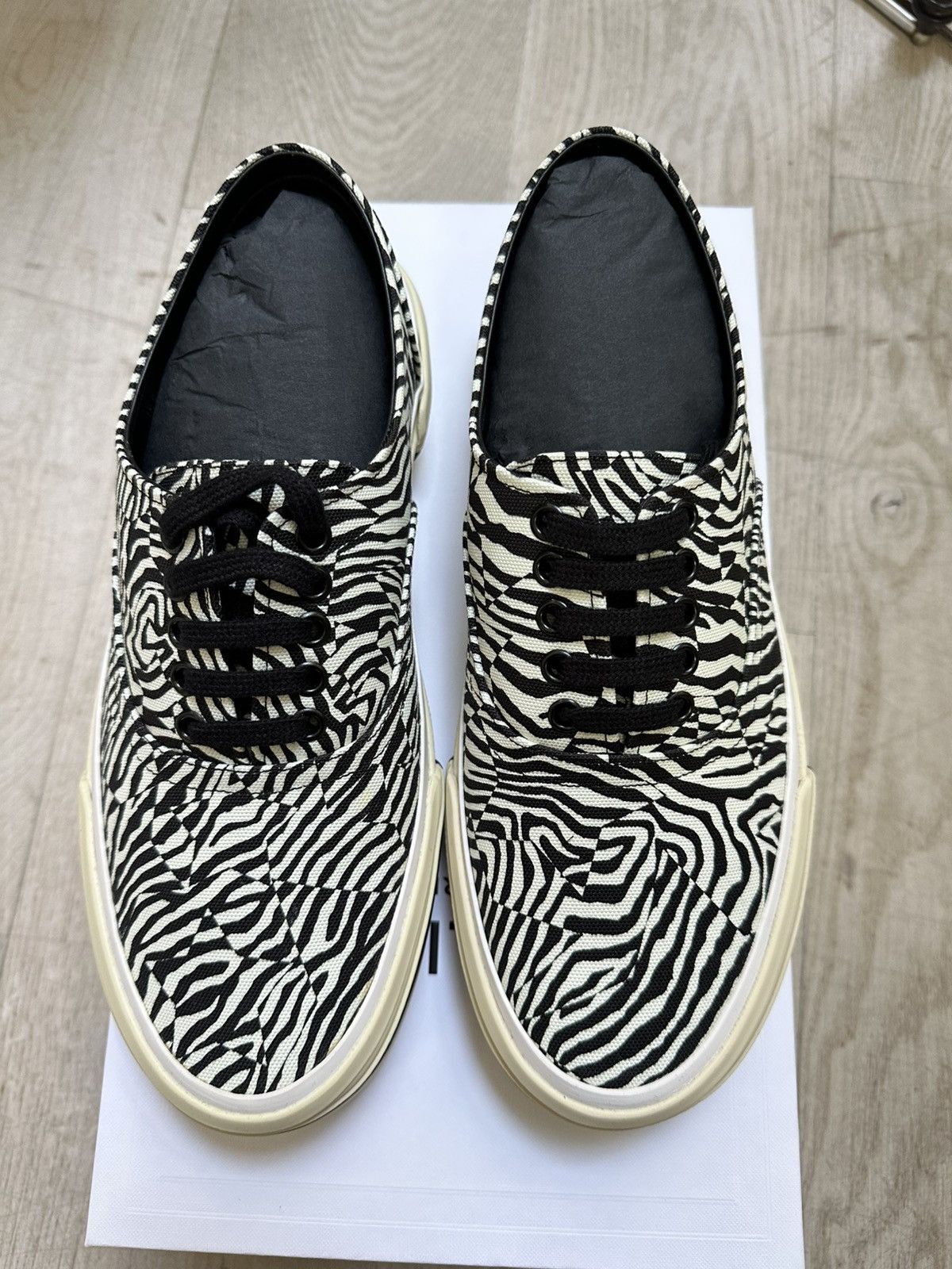 Celine New Elliot zebra printed canvas sneakers Size US 9 / EU 42 - 3 Thumbnail