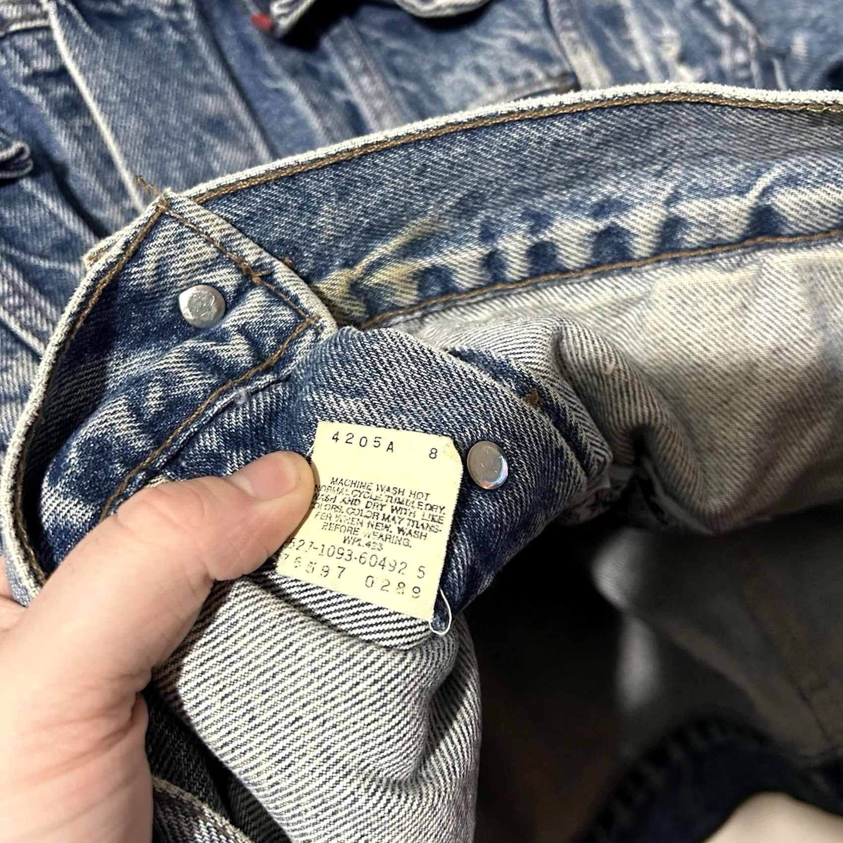 Levi's VINTAGE Levi’s Leather Collar Denim Jacket Size L Men Blue 90s Denim Jacket Size US L / EU 52-54 / 3 - 6 Thumbnail