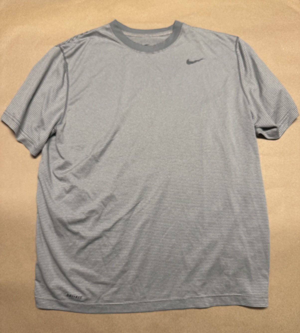 Nike Nike DriFit Gray workout Shirt XL Extra Large Rare! Size US XL / EU 56 / 4 - 1 Thumbnail