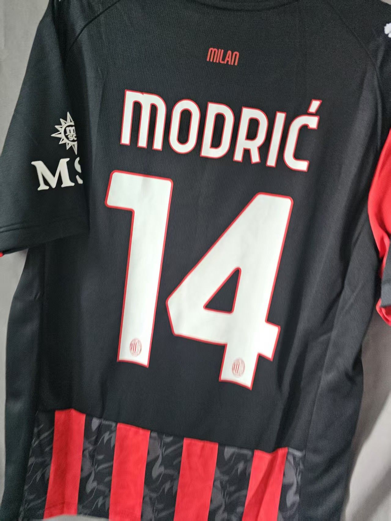 Other 2025 26 AC Milan 14 Luka Modrić Jersey Home Size US M / EU 48-50 / 2 - 2 Thumbnail
