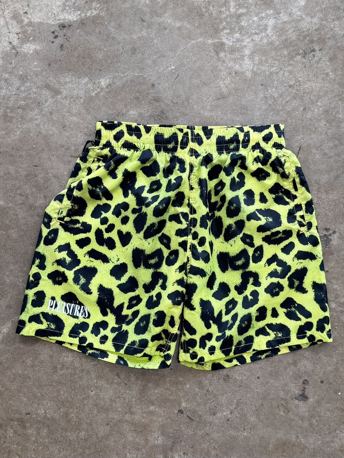 Pleasures Pleasures Leopard Running Short Lime 2XL Size US 38 / EU 54 - 1 Thumbnail