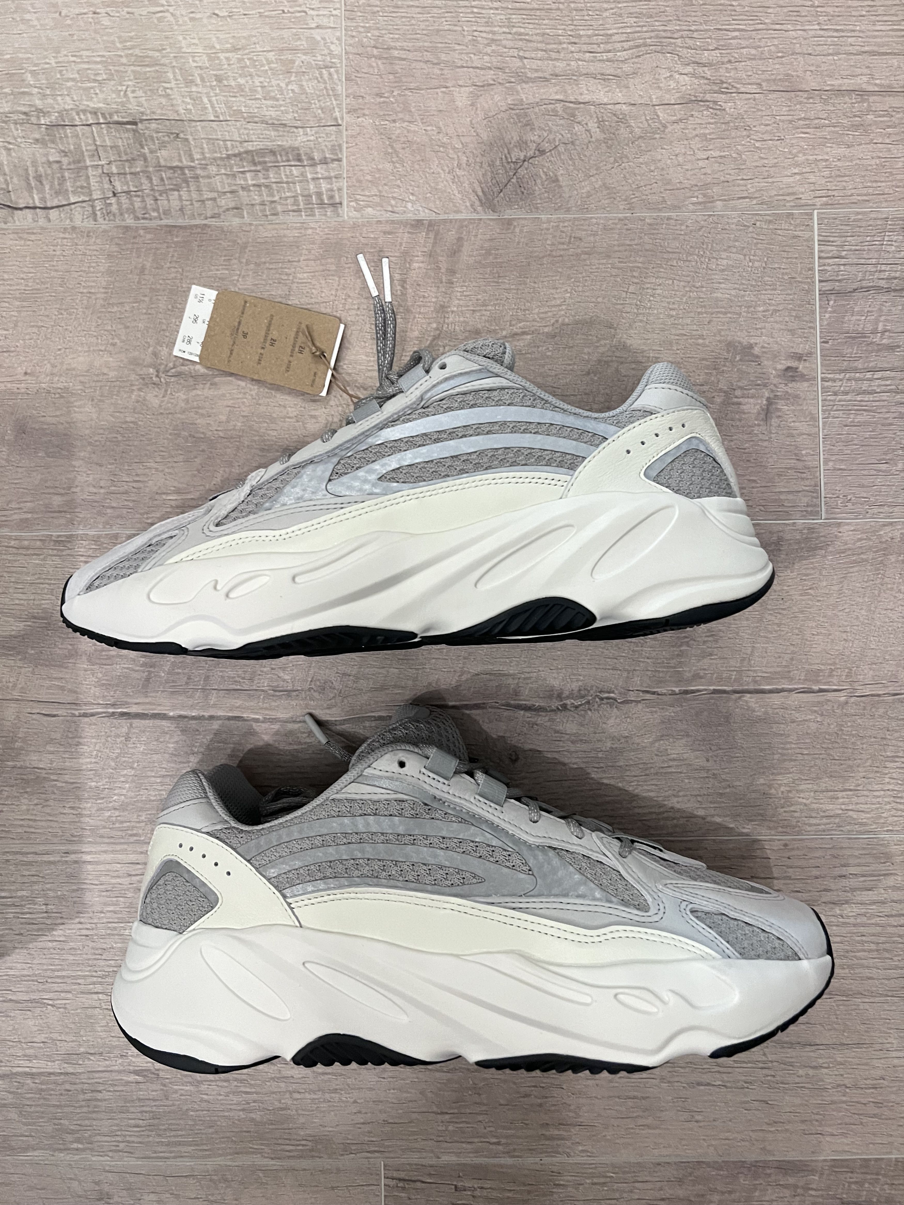 Adidas × Kanye West Adidas Yeezy Boost 700 V2 STATIC Size US 11.5 / EU 44-45 - 2 Thumbnail