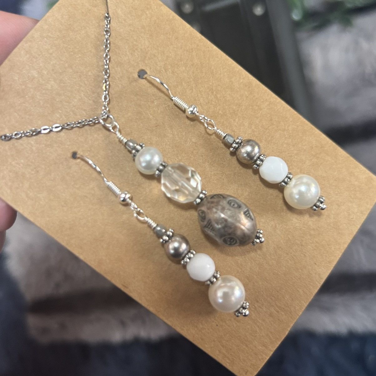 Handmade Handcrafted elegant pearl faceted crystal necklace set Size ONE SIZE - 1 Thumbnail