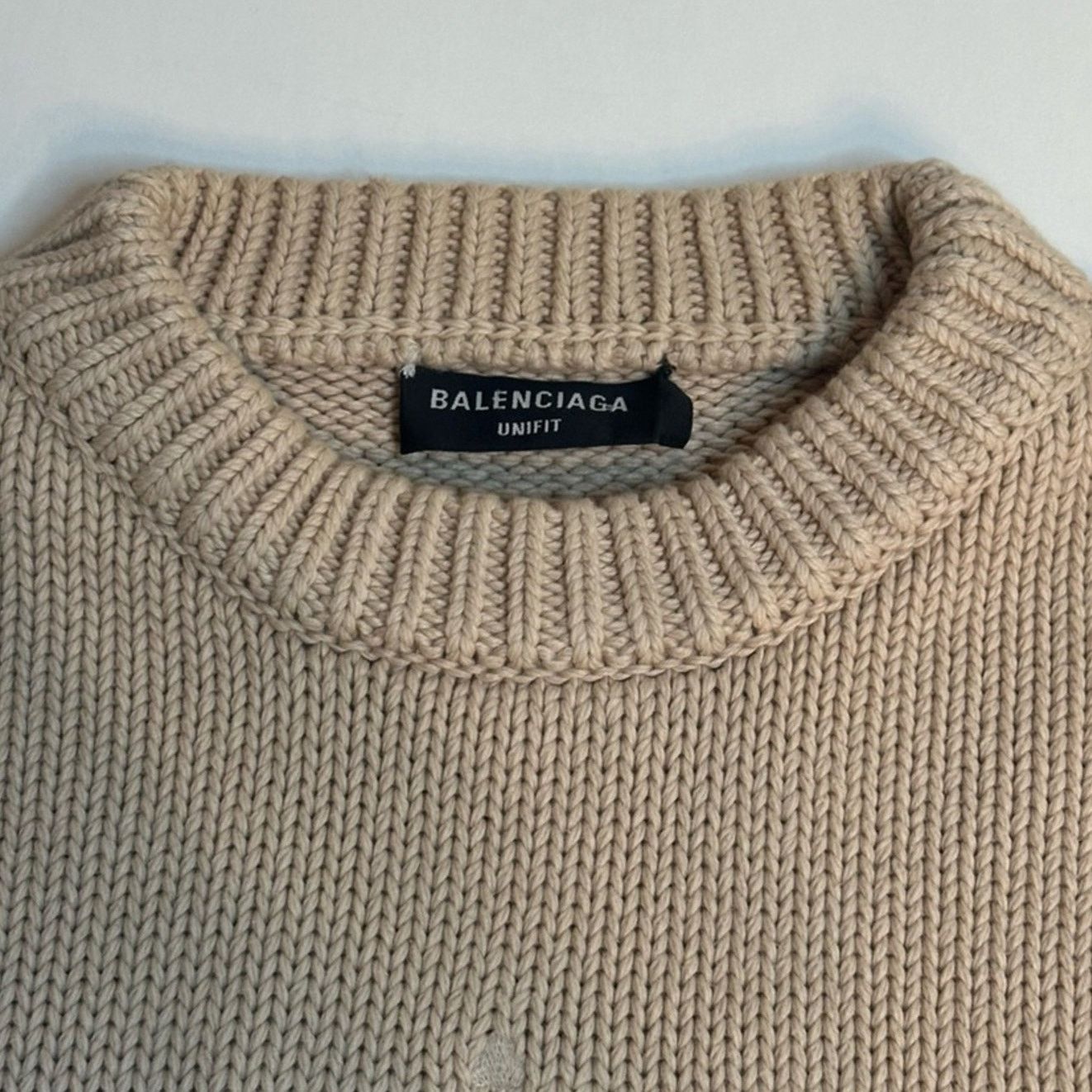Balenciaga '21 Embroidered BB Crest Beige Cotton Jumper size Unifit M Size US M / EU 48-50 / 2 - 2 Thumbnail