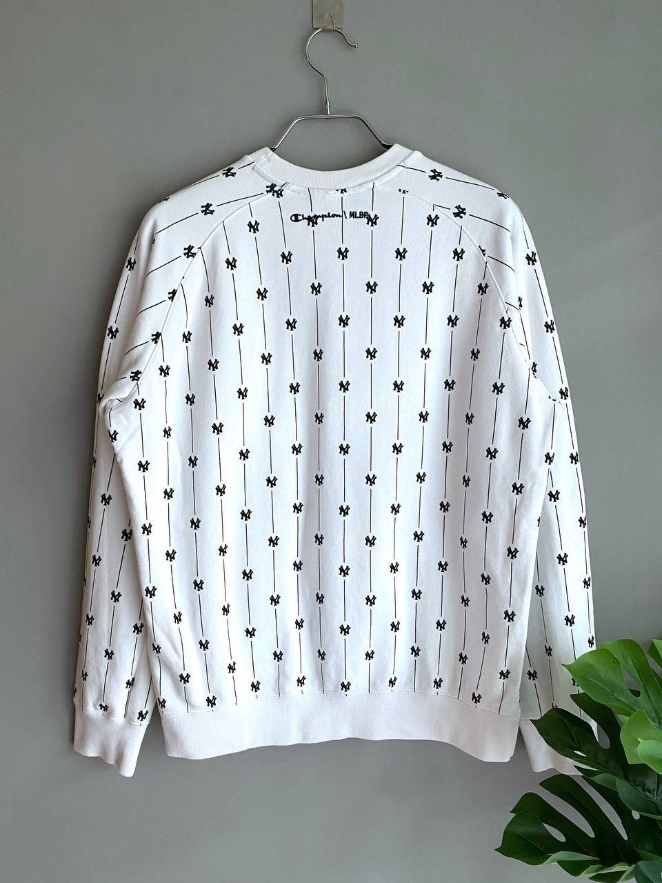 Champion × MLB × New York Yankees Champion x MLB New York Yankees Multilogo Sweatshirt, Size L Size US L / EU 52-54 / 3 - 9 Thumbnail