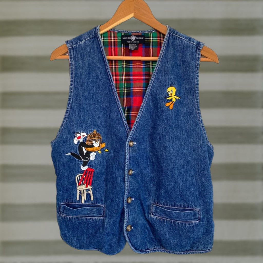 Vintage VINTAGE Women's Denim Vest Warner Bros. Sylvester and Tweety 90s Embroidered Button Front Lined Pockets Blue Cotton M Size M / US 6-8 / IT 42-44 - 1 Thumbnail