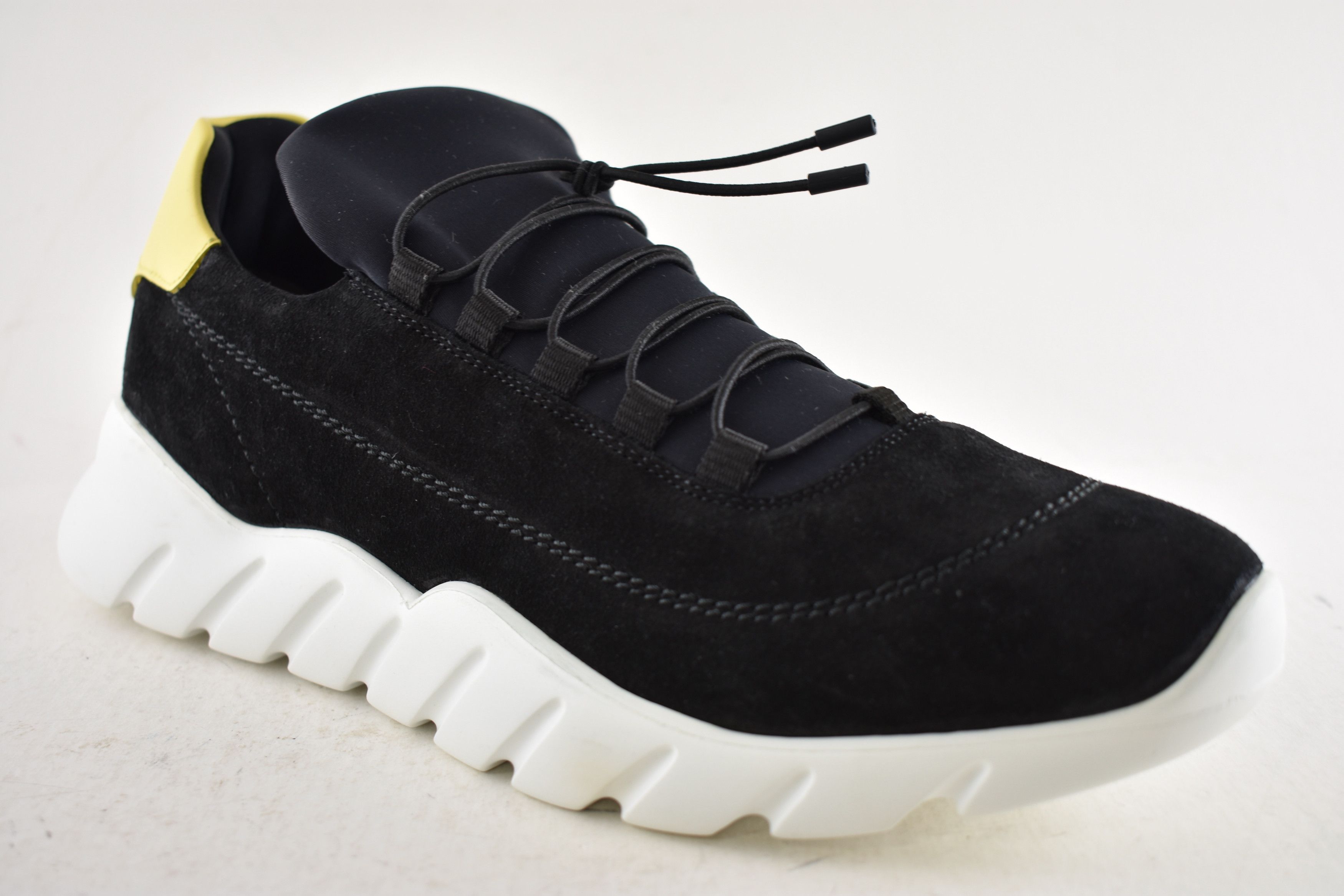 Fendi Fendi White Yellow Runner Trainer Sneaker UK 9.5 US 10.5 Size US 10.5 / EU 43-44 - 4 Thumbnail