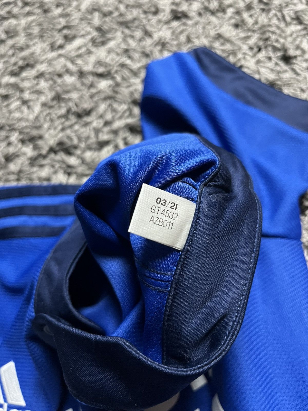 Adidas ADIDAS CARDIFF CITY 2021/22 SOCCER AWAY FOOTBALL JERSEY Size US M / EU 48-50 / 2 - 6 Thumbnail