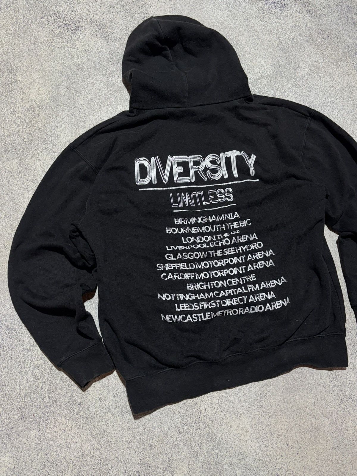 Vintage Vintage Diversity limitless Hoodie Y2K Mens size M Size US M / EU 48-50 / 2 - 8 Thumbnail