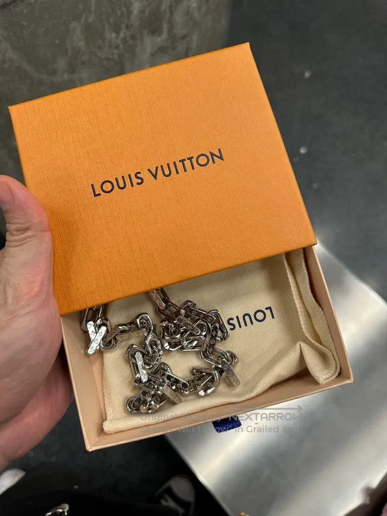 Louis Vuitton Louis Vuitton Delicate Patchwork Chain Cuban Link Metal Ne Size ONE SIZE - 5 Thumbnail