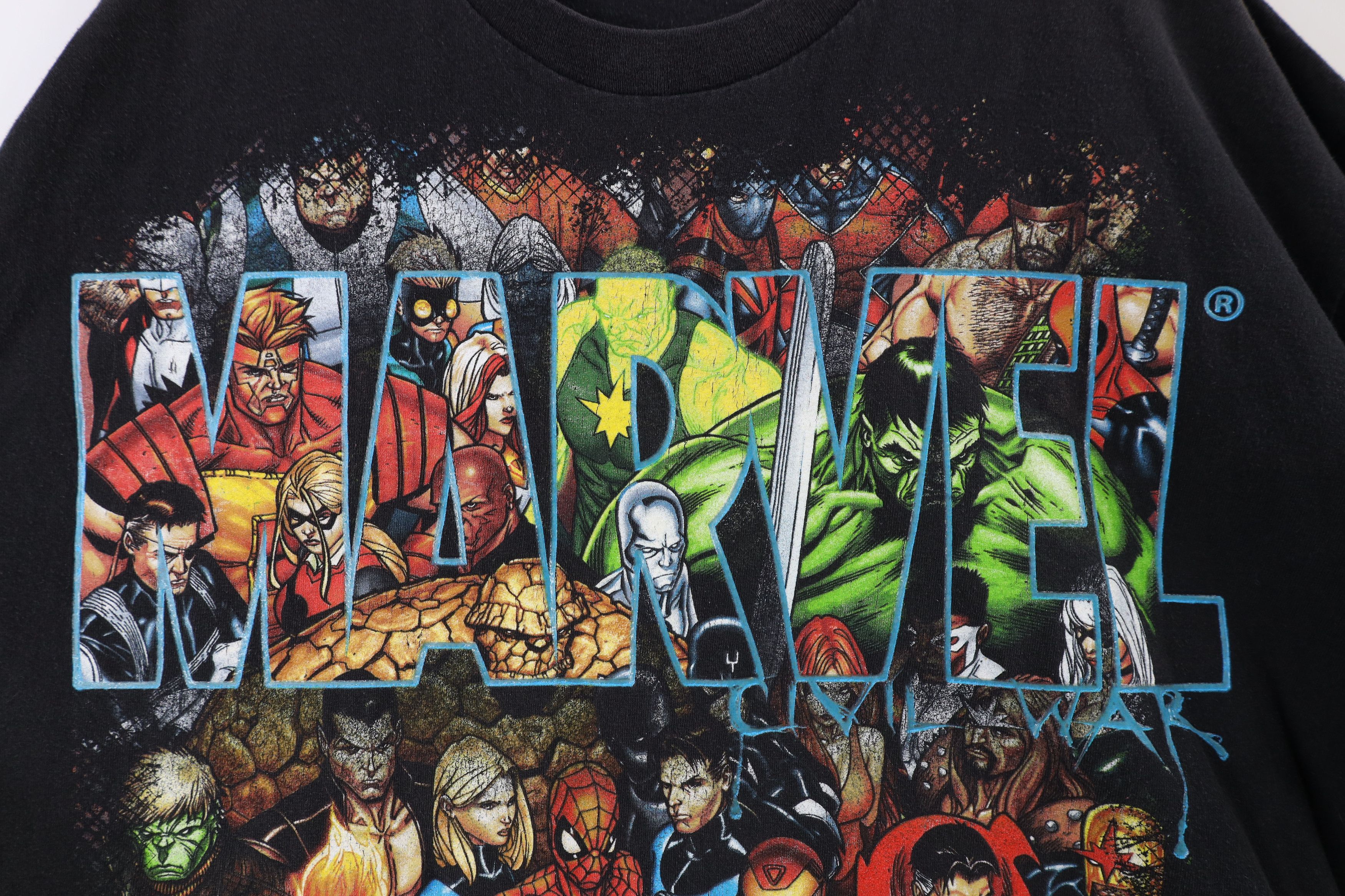 Vintage Marvel Comics Civil War Spell Out Super Hero T-Shirt