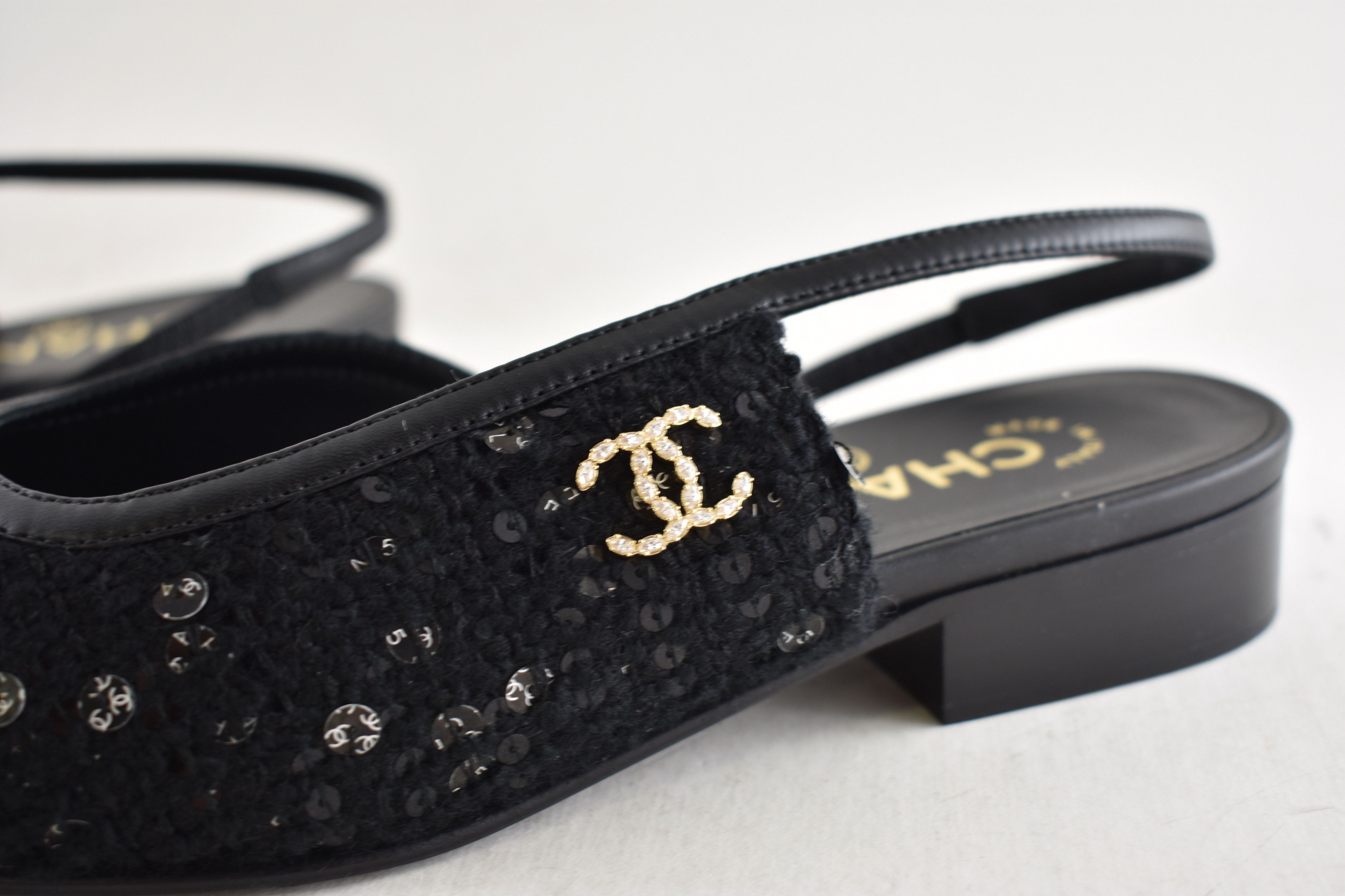 Chanel Chanel 24K Black Tweed CC Logo Slingback Ballet Flat 37 Size US 7 / IT 37 - 18 Thumbnail