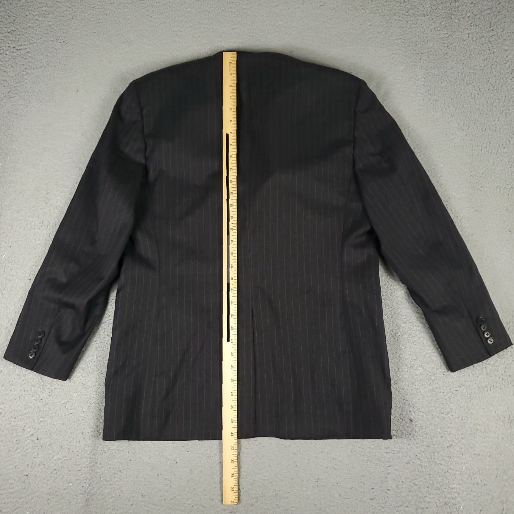 Brooks Brothers Brooks Brothers Suit Jacket Mens 42R Black Pinstripe Wool Regular Fit Classic Size 42R - 5 Thumbnail